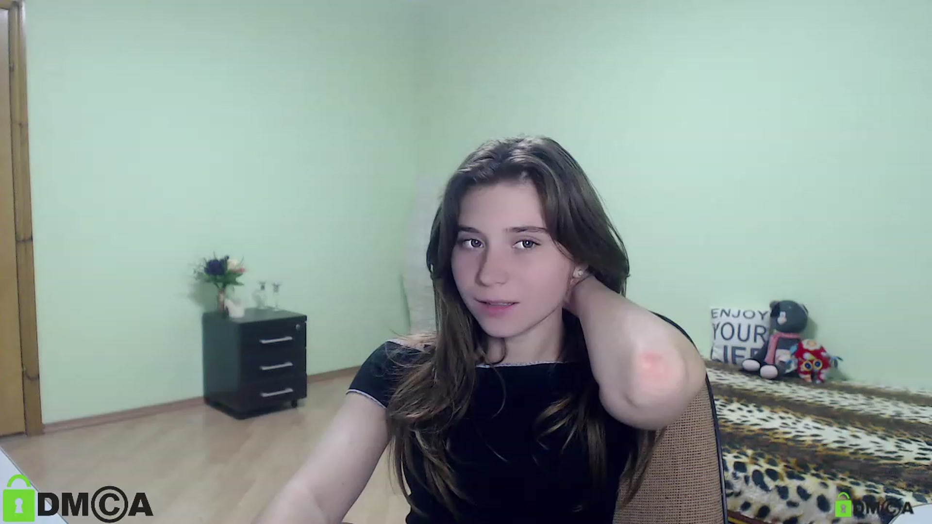 Gallery image thumbnail from MonicaaCute's myfreecams stream on, 09/24/2023, 16:43 image 6 of 20