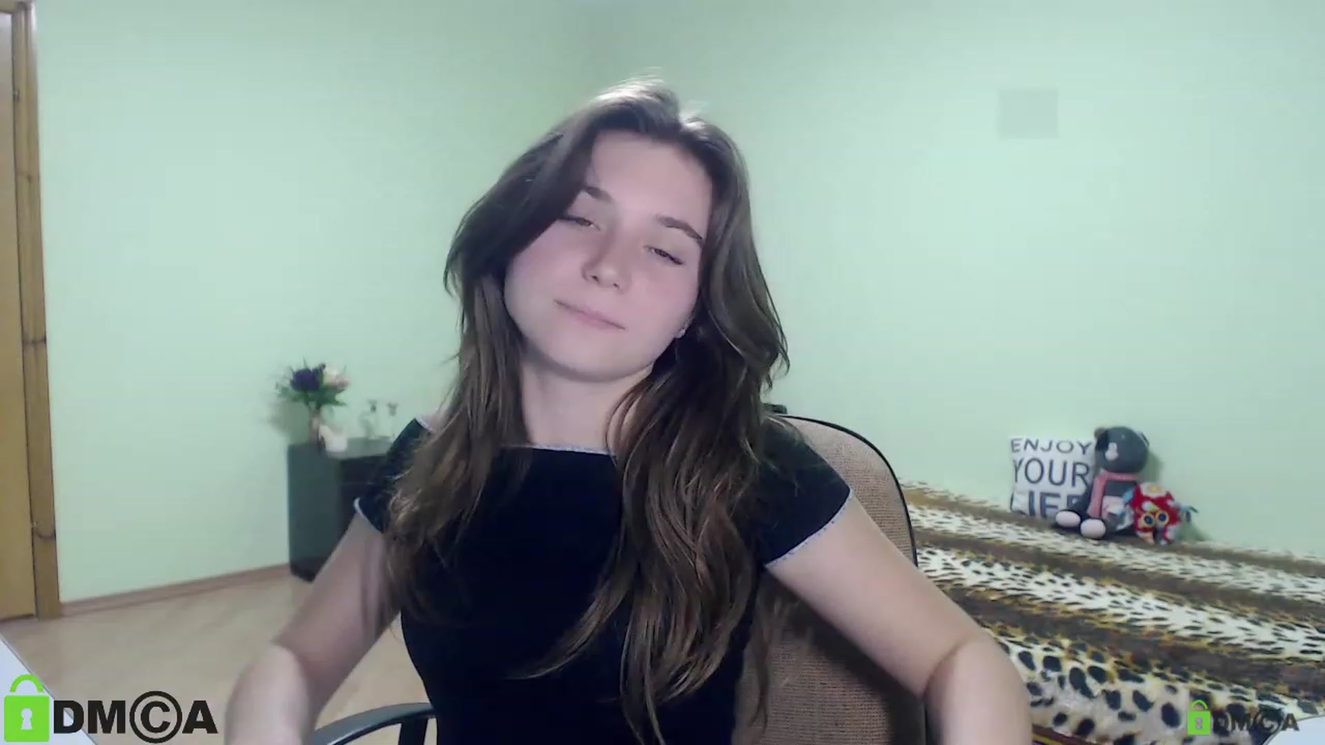 Gallery image thumbnail from MonicaaCute's myfreecams stream on, 09/24/2023, 16:43 image 13 of 20