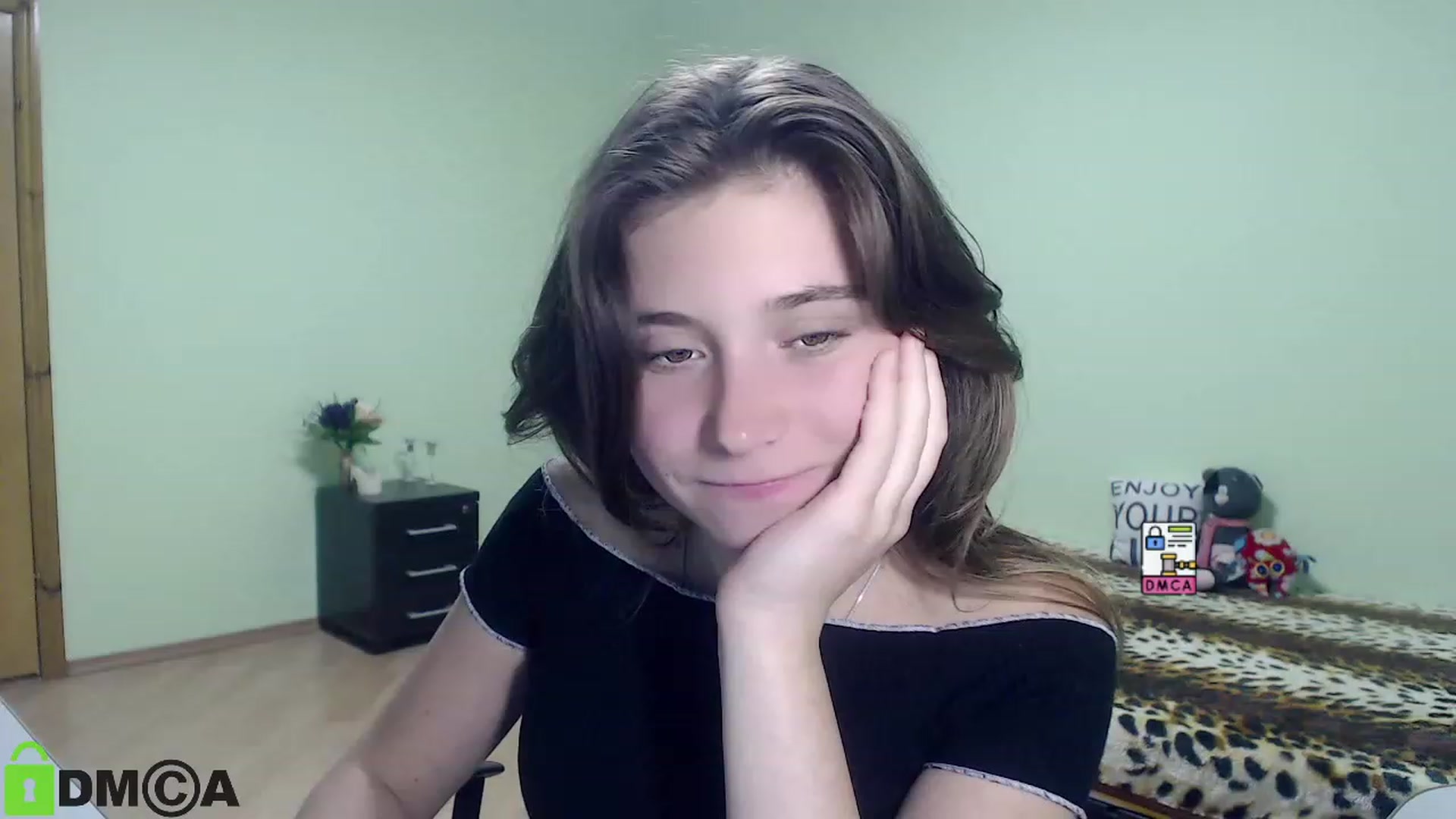 Gallery image thumbnail from MonicaaCute's myfreecams stream on, 09/24/2023, 17:59 image 3 of 20