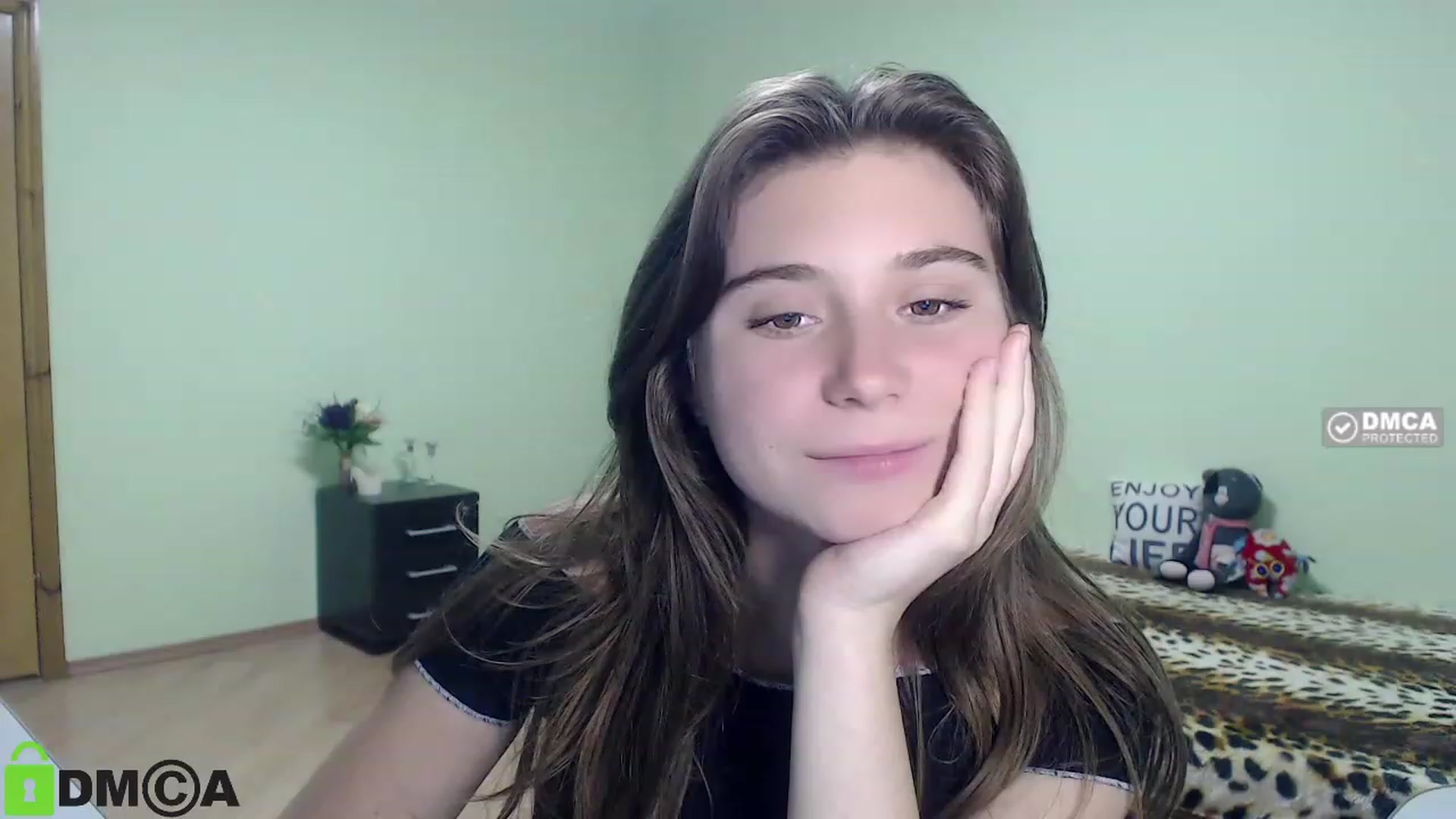Gallery image thumbnail from MonicaaCute's myfreecams stream on, 09/24/2023, 17:59 image 15 of 20