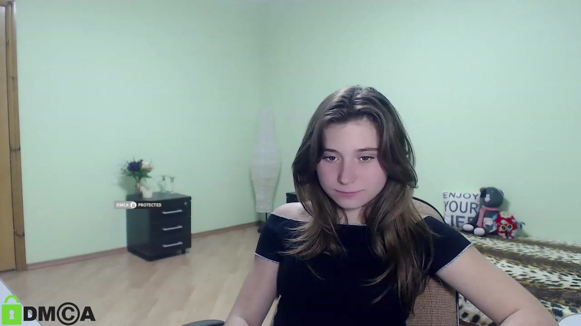 Gallery image thumbnail from MonicaaCute's myfreecams stream on, 09/24/2023, 17:59 image 13 of 20