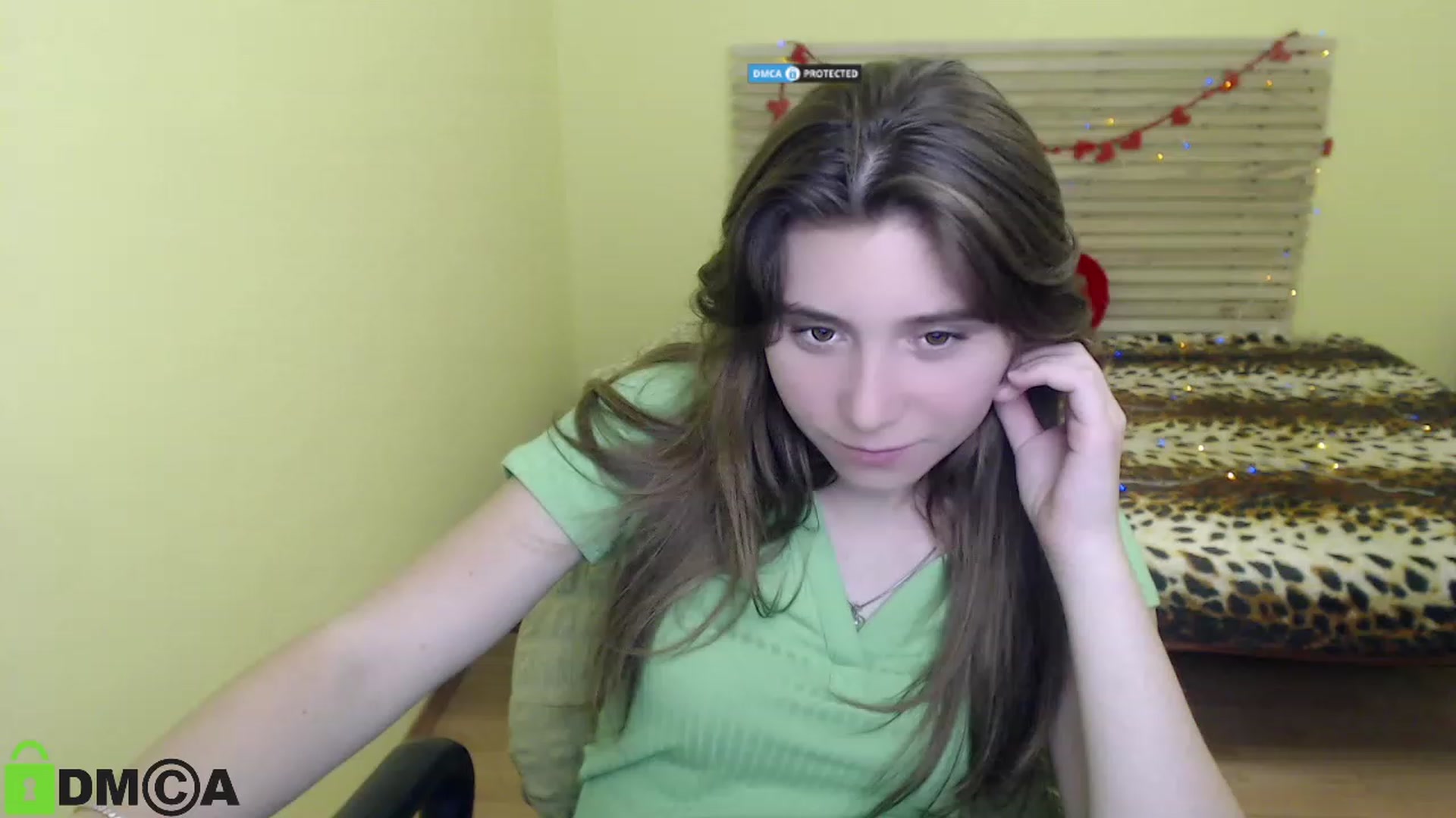 Gallery image thumbnail from MonicaaCute's myfreecams stream on, 09/25/2023, 13:33 image 14 of 20