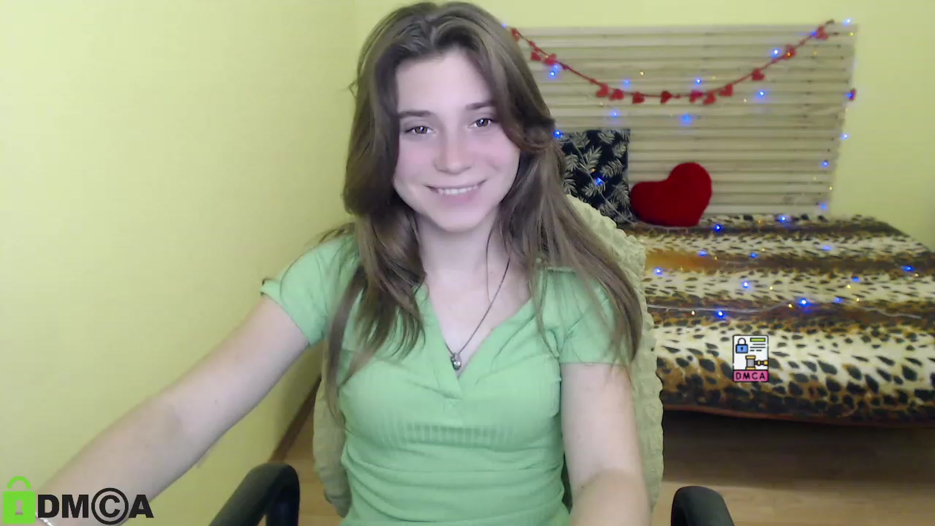 Gallery image thumbnail from MonicaaCute's myfreecams stream on, 09/25/2023, 13:33 image 4 of 20