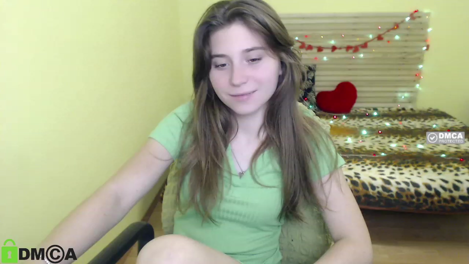 Gallery image thumbnail from MonicaaCute's myfreecams stream on, 09/25/2023, 13:33 image 18 of 20
