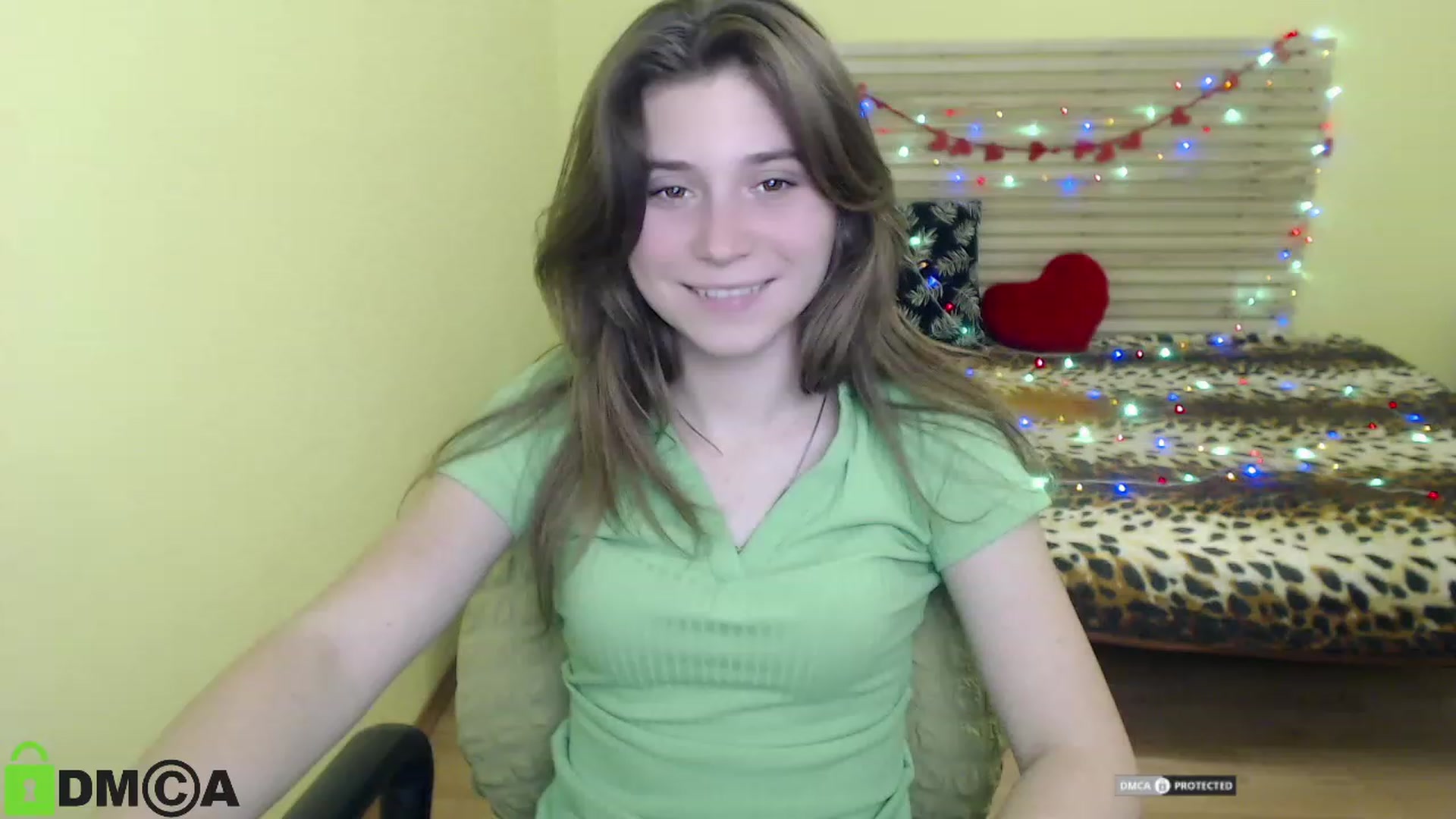 Gallery image thumbnail from MonicaaCute's myfreecams stream on, 09/25/2023, 14:32 image 7 of 20