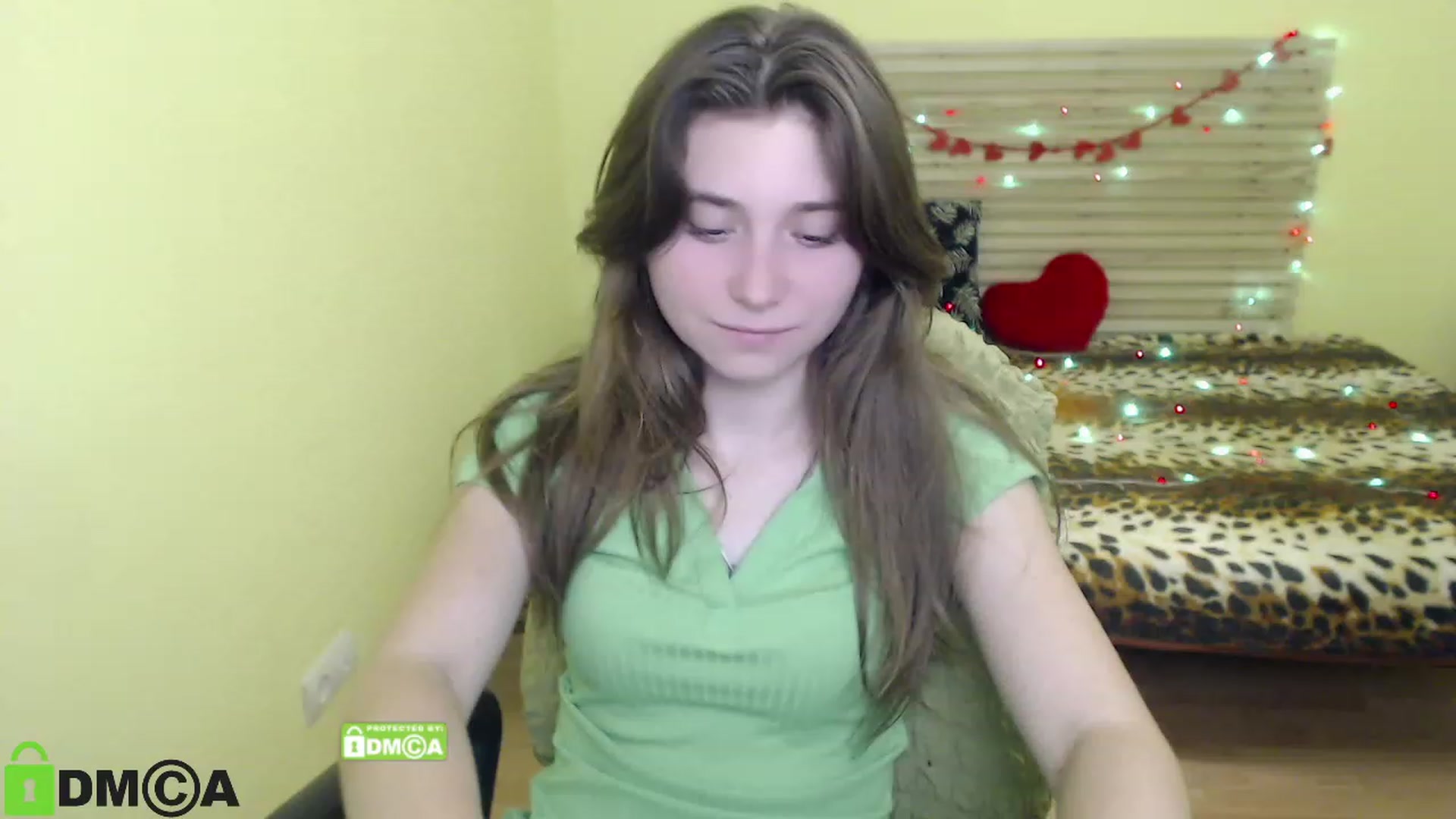 Gallery image thumbnail from MonicaaCute's myfreecams stream on, 09/25/2023, 14:32 image 3 of 20
