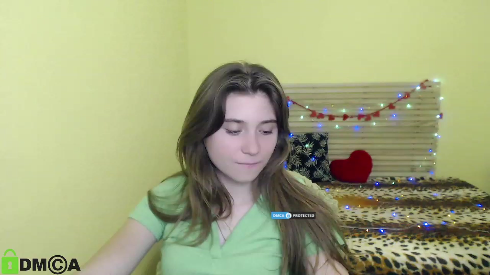 Gallery image thumbnail from MonicaaCute's myfreecams stream on, 09/25/2023, 14:32 image 15 of 20