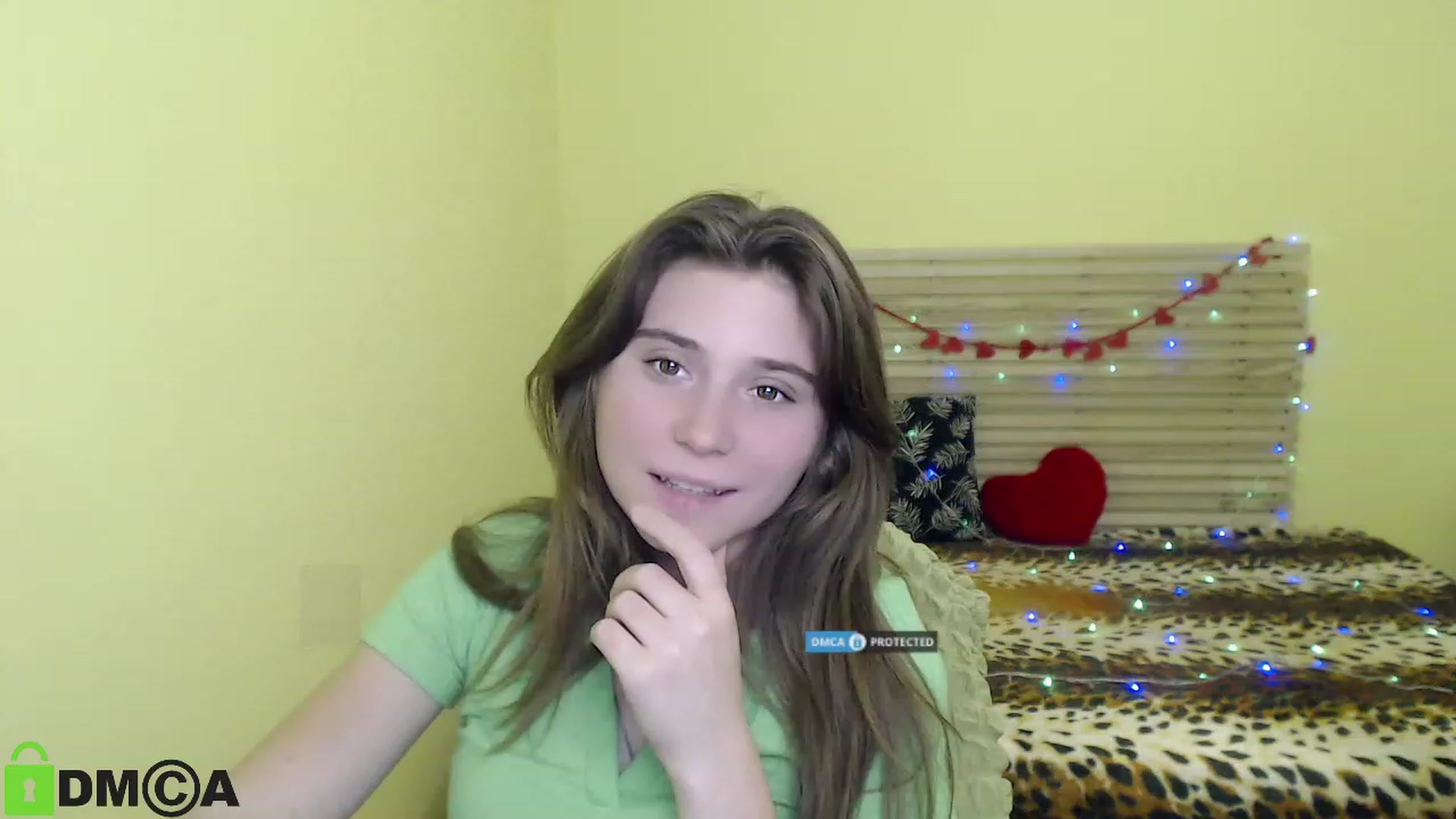 Gallery image thumbnail from MonicaaCute's myfreecams stream on, 09/25/2023, 14:32 image 14 of 20