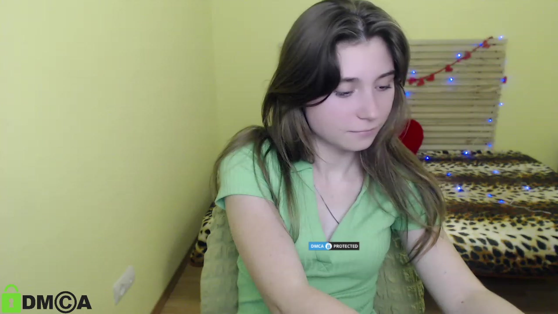 Gallery image thumbnail from MonicaaCute's myfreecams stream on, 09/25/2023, 17:00 image 8 of 20