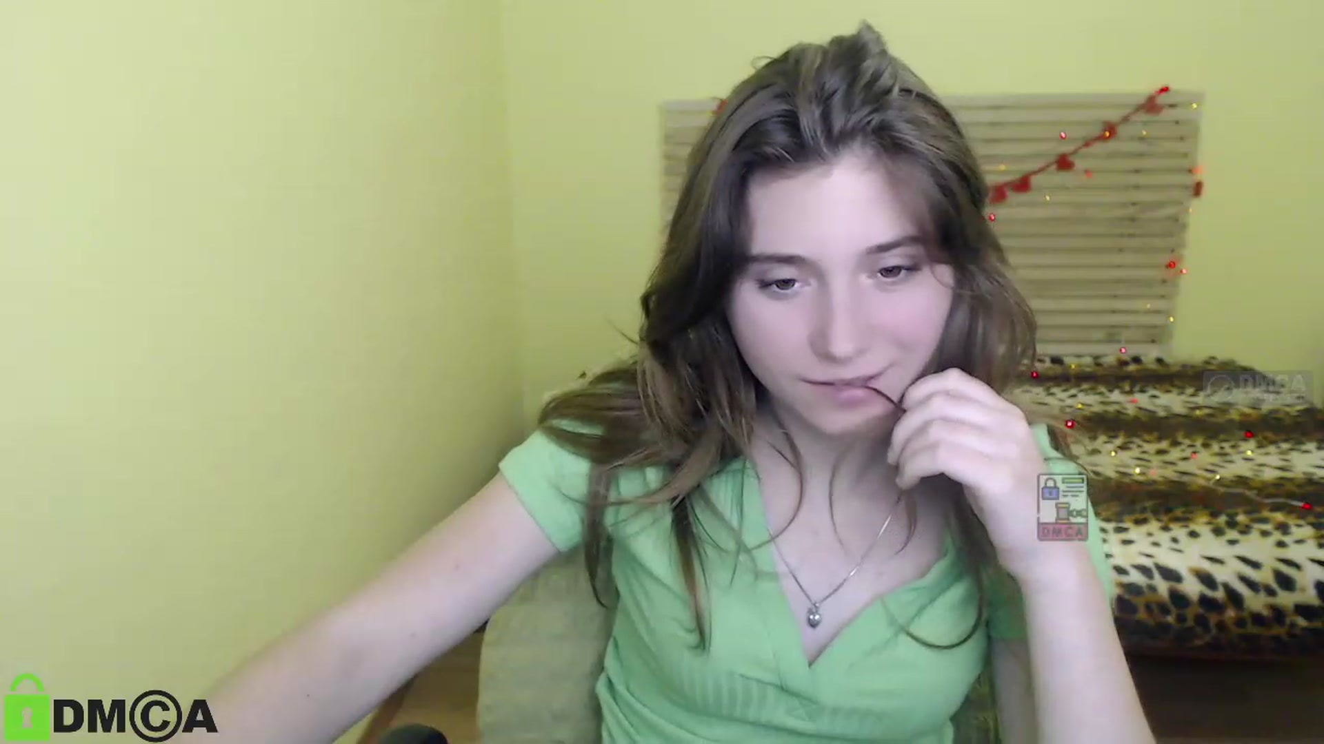 Gallery image thumbnail from MonicaaCute's myfreecams stream on, 09/25/2023, 17:00 image 18 of 20