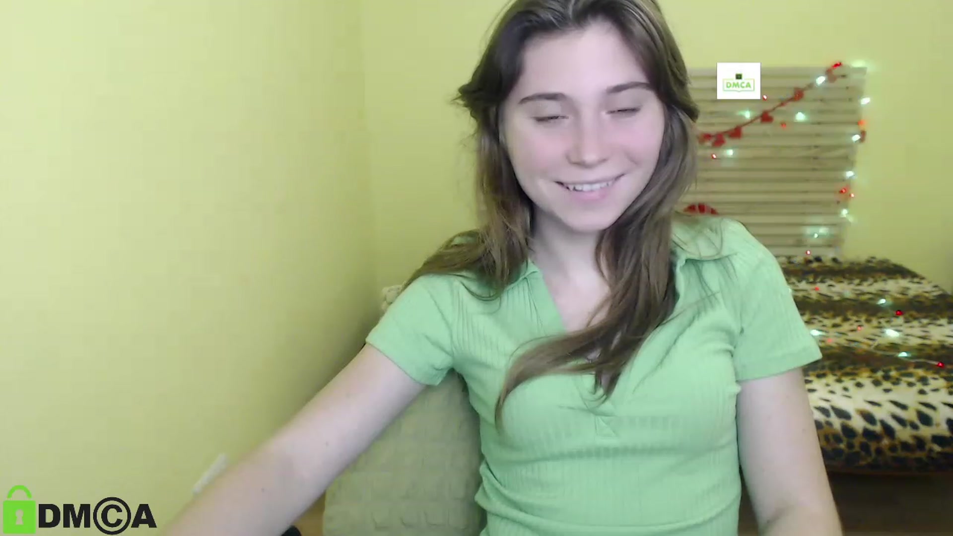 Gallery image thumbnail from MonicaaCute's myfreecams stream on, 09/25/2023, 17:00 image 11 of 20