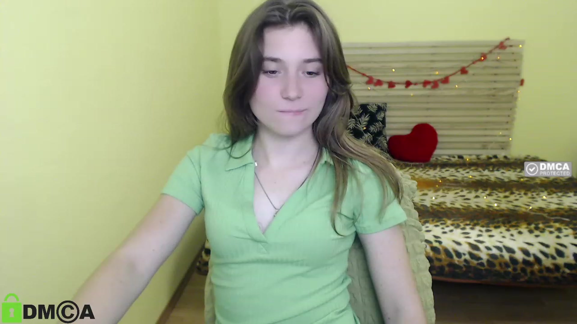 Gallery image thumbnail from MonicaaCute's myfreecams stream on, 09/25/2023, 17:00 image 5 of 20
