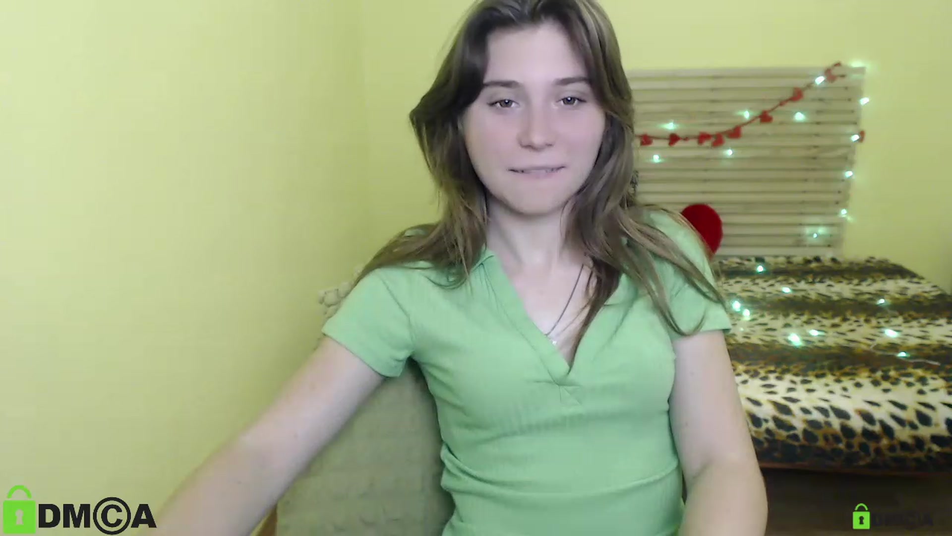 Gallery image thumbnail from MonicaaCute's myfreecams stream on, 09/25/2023, 17:00 image 12 of 20