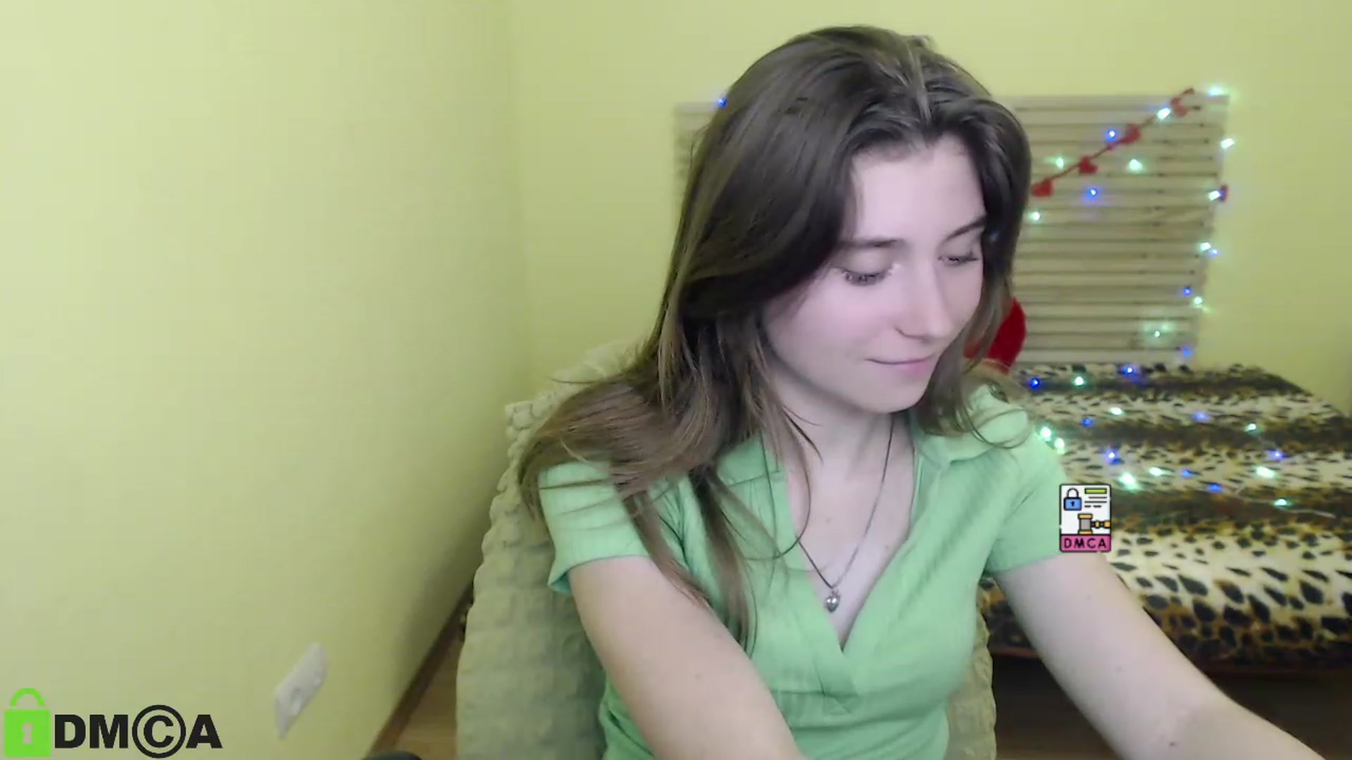 Gallery image thumbnail from MonicaaCute's myfreecams stream on, 09/25/2023, 17:00 image 17 of 20