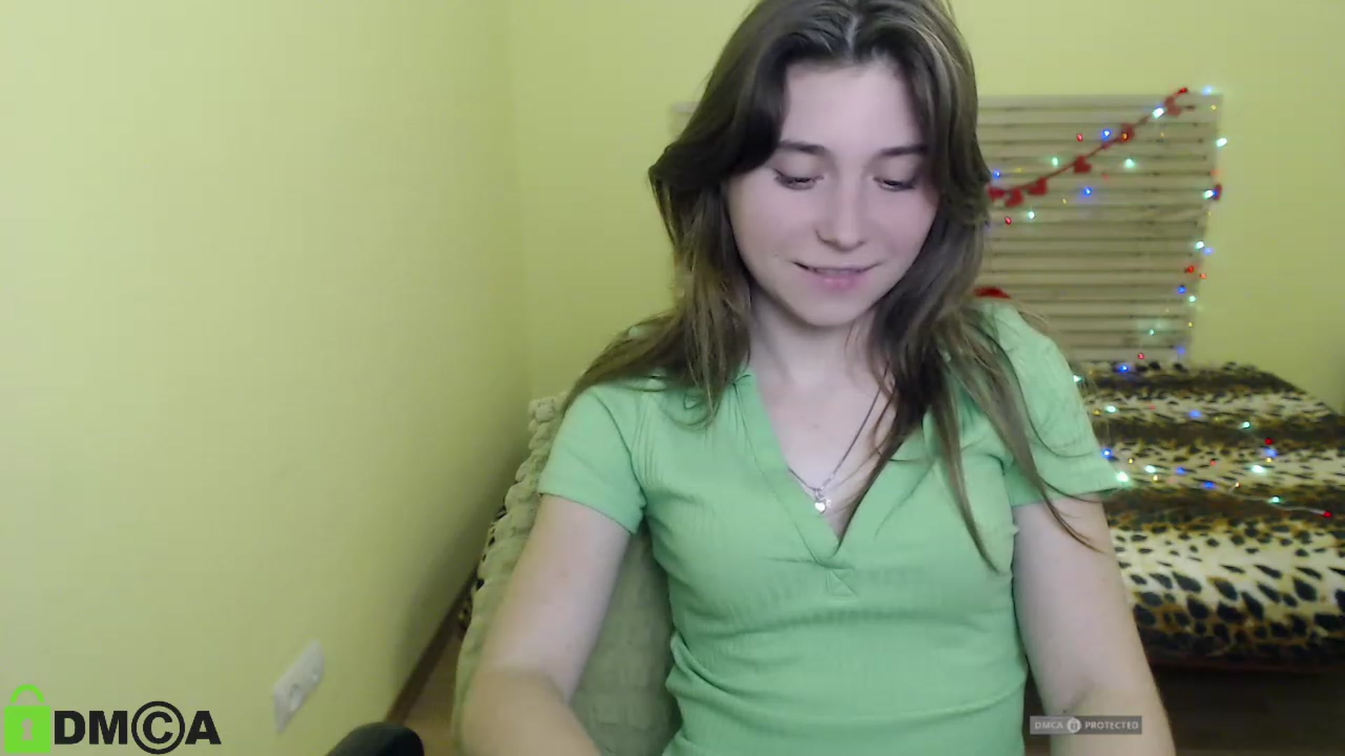 Gallery image thumbnail from MonicaaCute's myfreecams stream on, 09/25/2023, 17:00 image 13 of 20