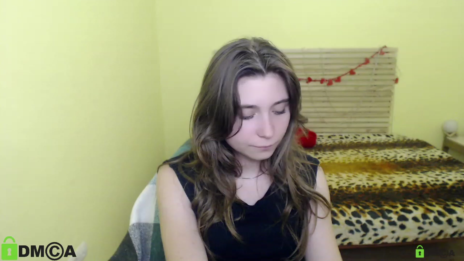 Gallery image thumbnail from MonicaaCute's myfreecams stream on, 09/28/2023, 14:21 image 9 of 20