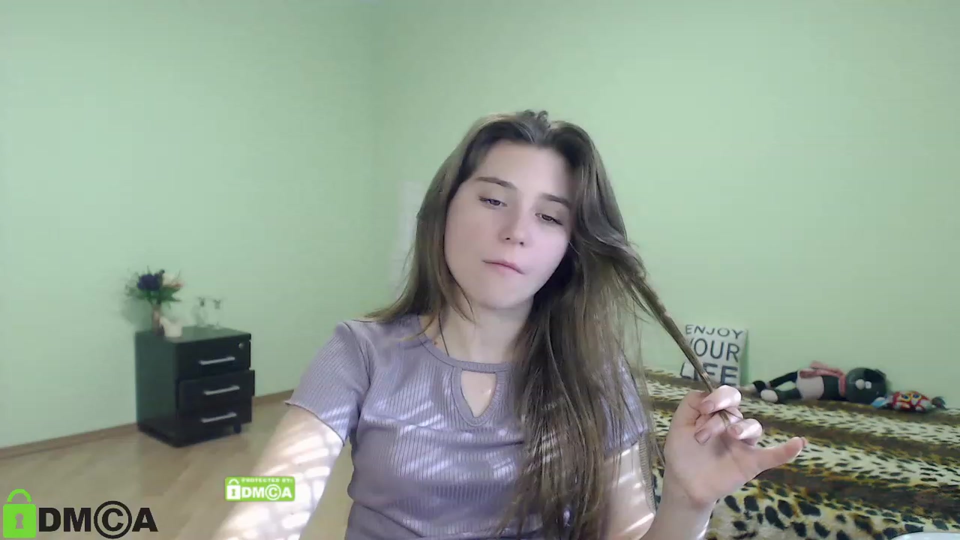 Gallery image thumbnail from MonicaaCute's myfreecams stream on, 09/30/2023, 10:51 image 10 of 20