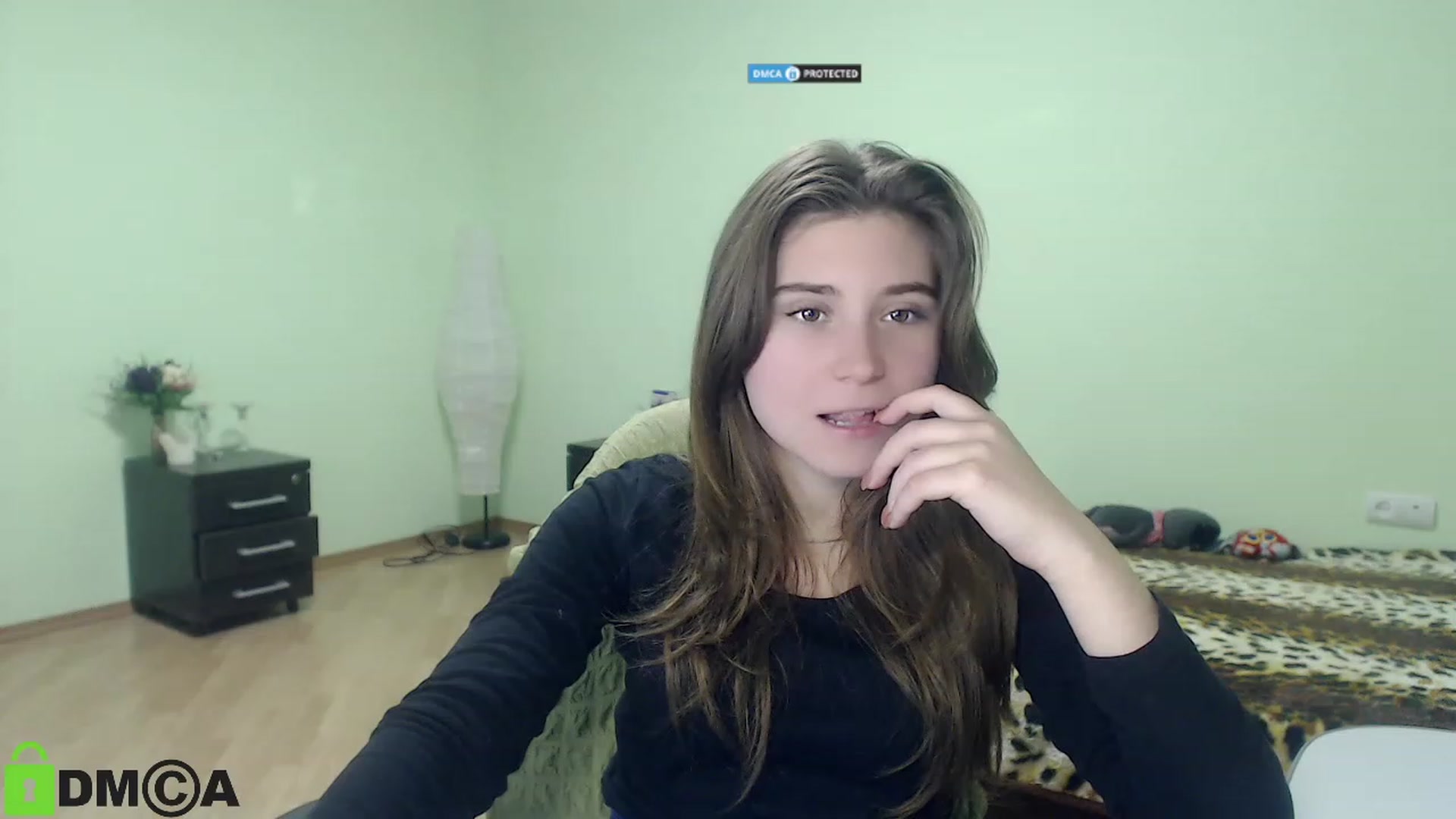 Gallery image thumbnail from MonicaaCute's myfreecams stream on, 10/05/2023, 15:31 image 12 of 20