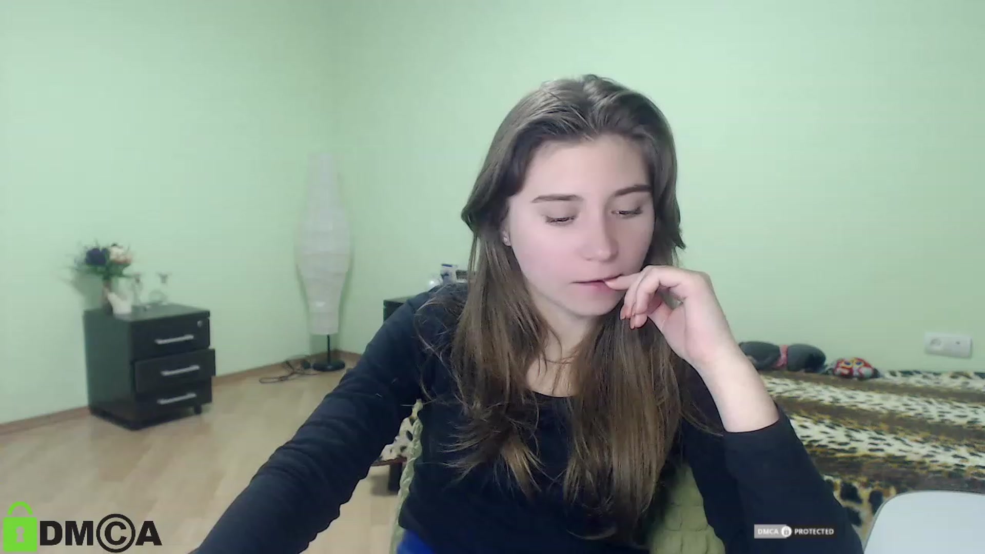Gallery image thumbnail from MonicaaCute's myfreecams stream on, 10/05/2023, 15:31 image 15 of 20