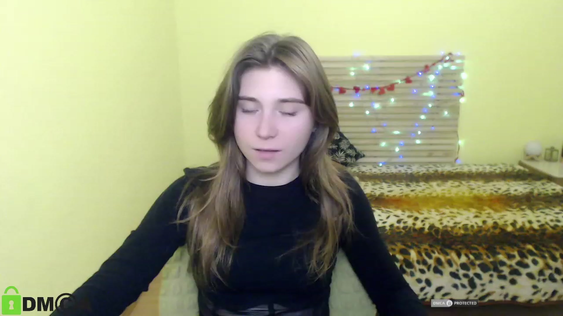 Gallery image thumbnail from MonicaaCute's myfreecams stream on, 10/06/2023, 13:05 image 1 of 20