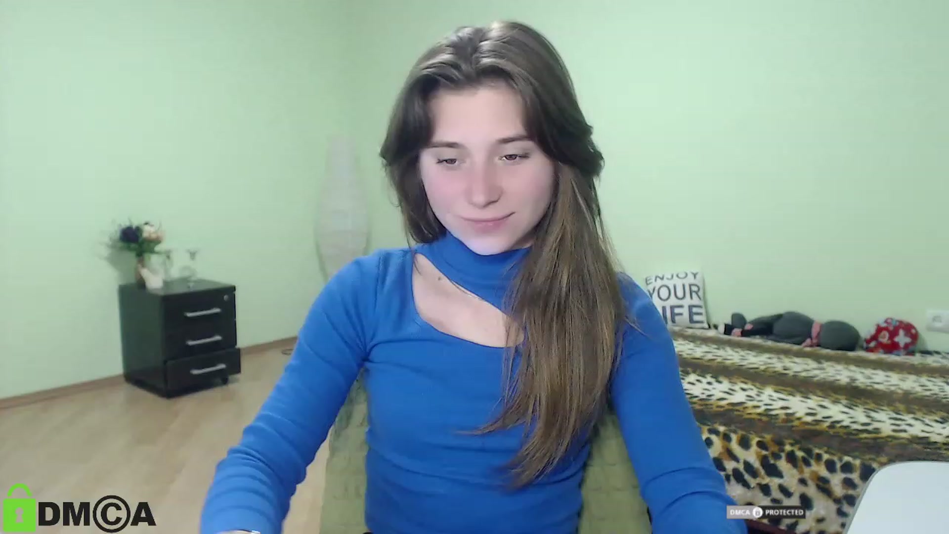 Gallery image thumbnail from MonicaaCute's myfreecams stream on, 10/09/2023, 14:01 image 20 of 20