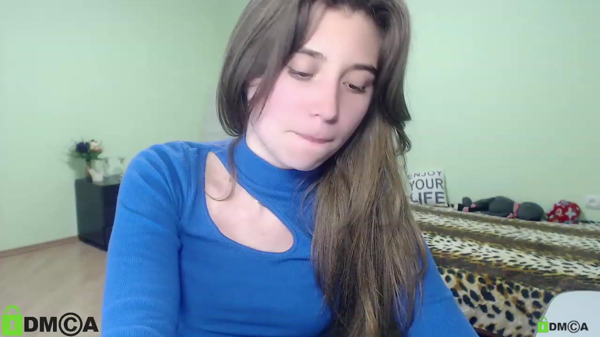 Gallery image thumbnail from MonicaaCute's myfreecams stream on, 10/09/2023, 14:01 image 19 of 20