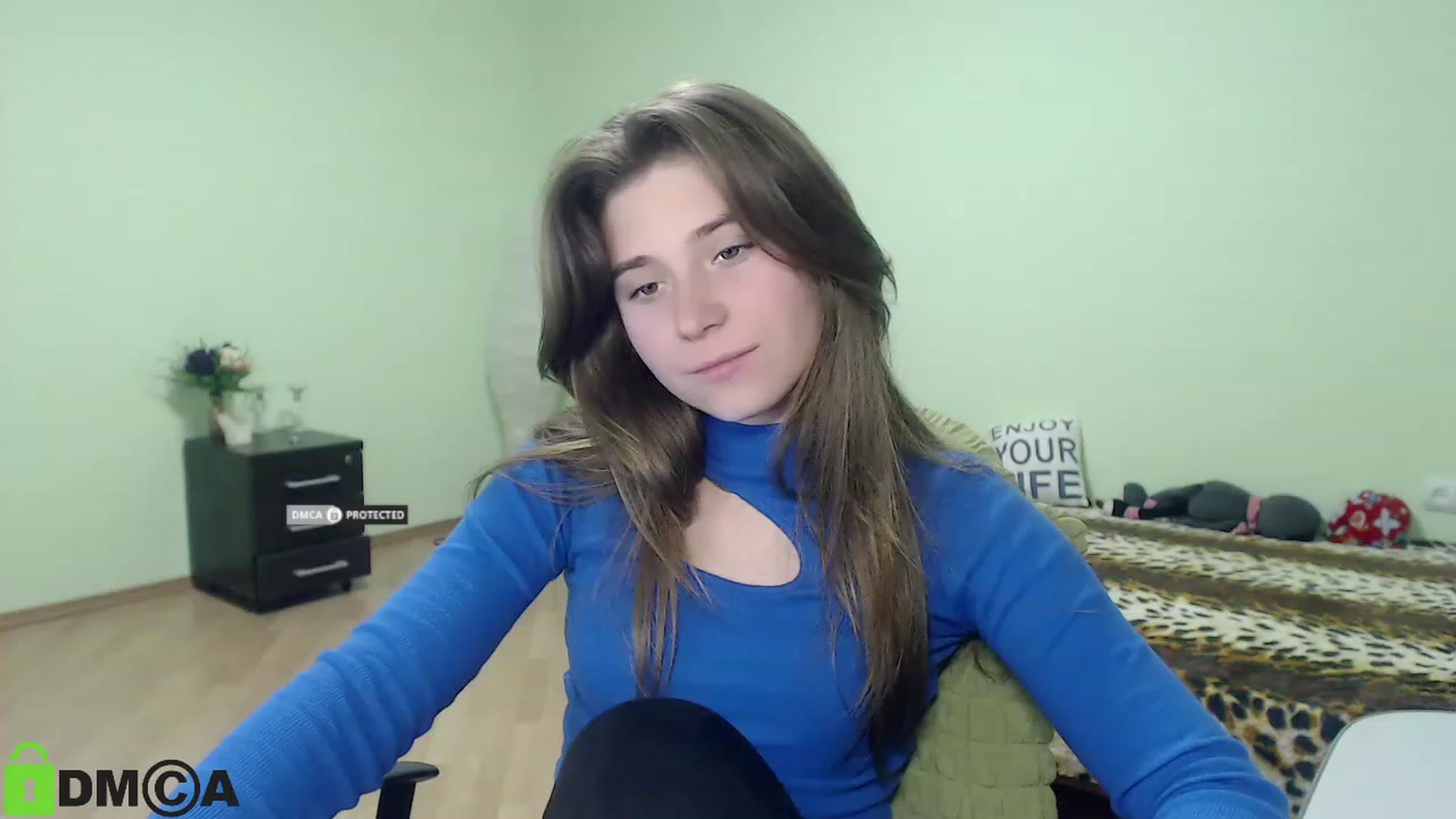 Gallery image thumbnail from MonicaaCute's myfreecams stream on, 10/09/2023, 15:19 image 15 of 20