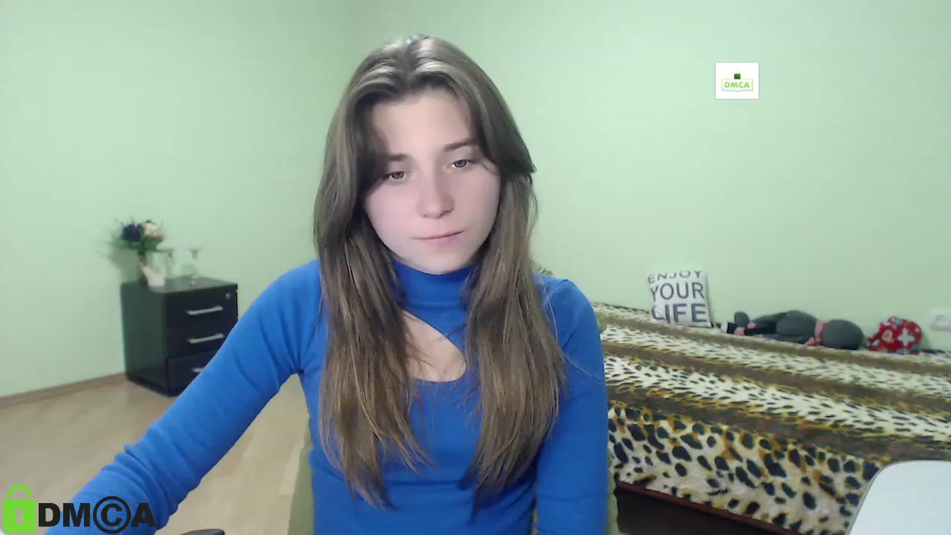 Gallery image thumbnail from MonicaaCute's myfreecams stream on, 10/09/2023, 15:19 image 4 of 20