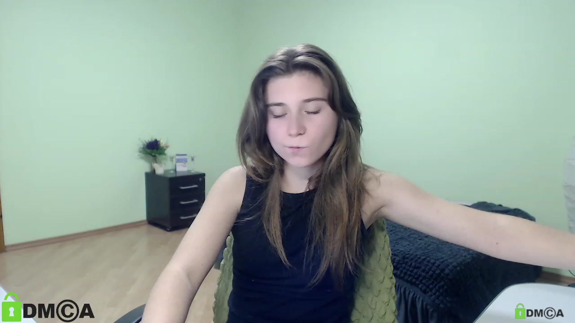 Gallery image thumbnail from MonicaaCute's myfreecams stream on, 10/16/2023, 16:13 image 15 of 20