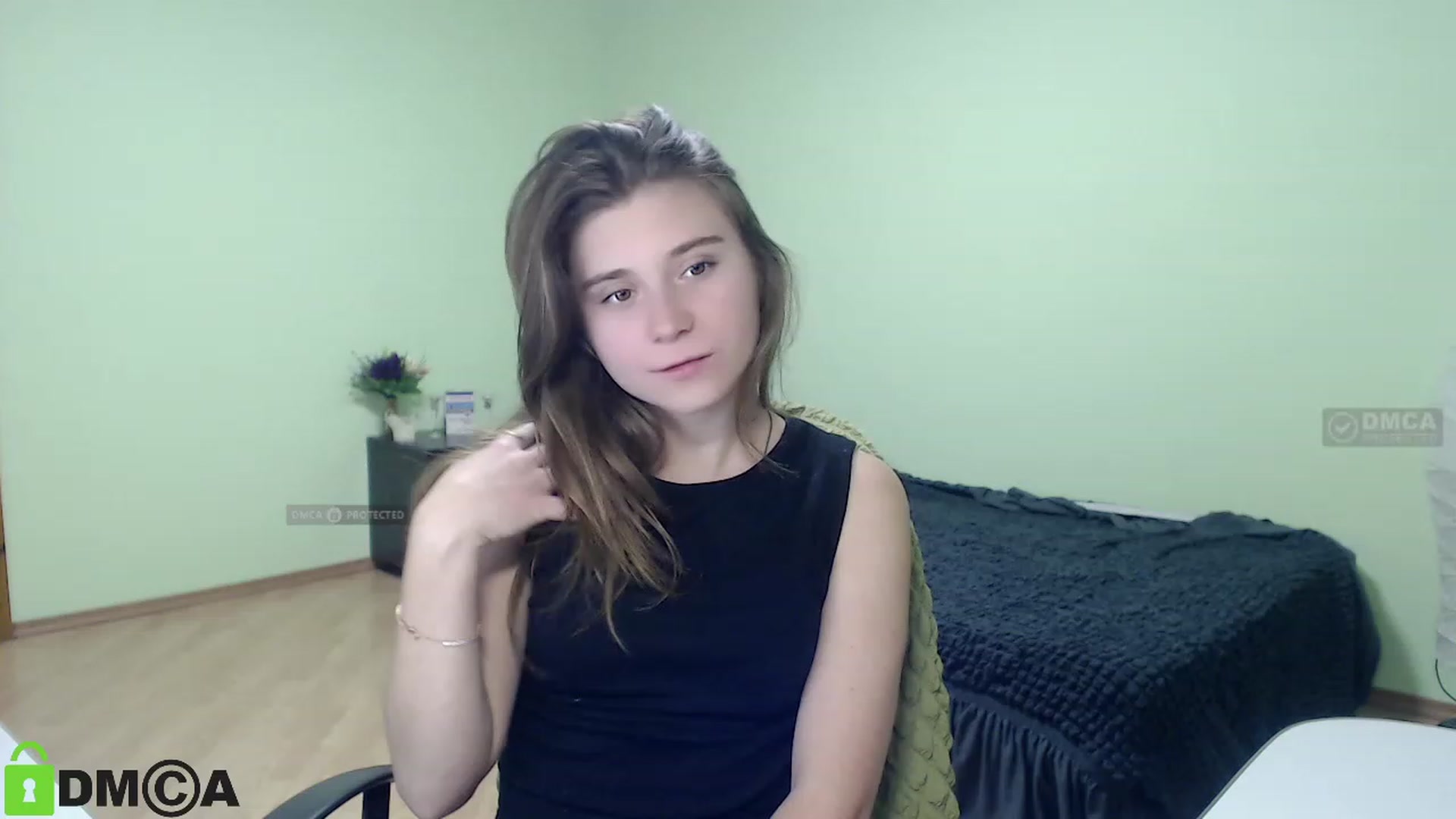 Gallery image thumbnail from MonicaaCute's myfreecams stream on, 10/16/2023, 16:13 image 8 of 20