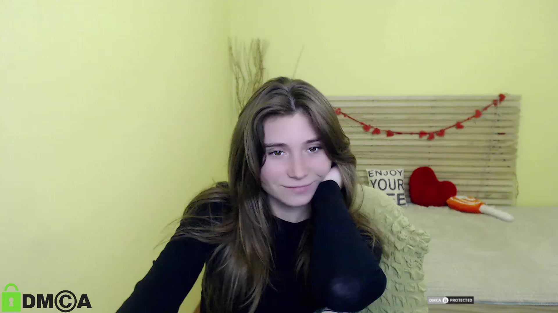 Gallery image thumbnail from MonicaaCute's myfreecams stream on, 10/22/2023, 15:19 image 9 of 20