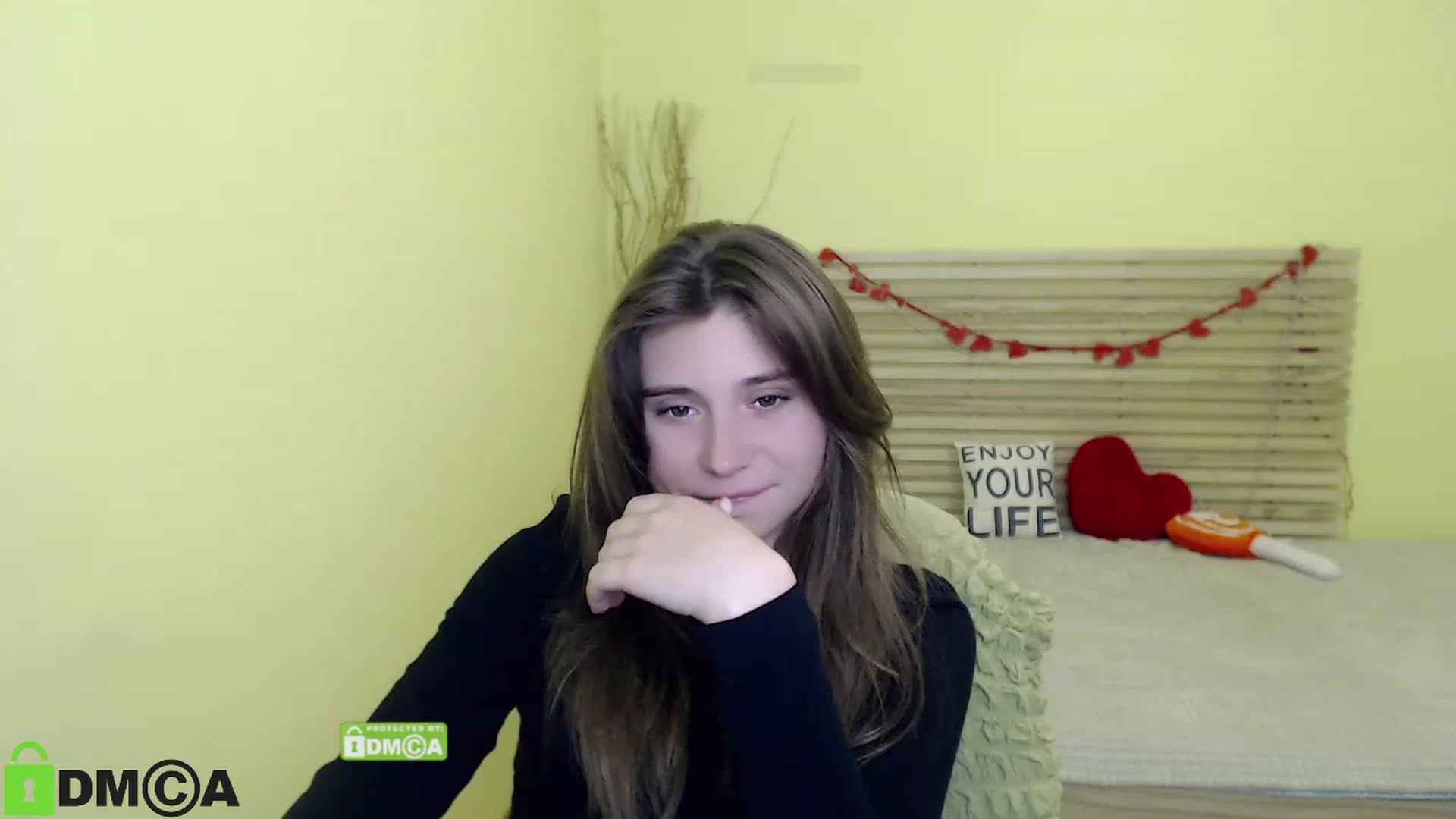 Gallery image thumbnail from MonicaaCute's myfreecams stream on, 10/22/2023, 15:19 image 14 of 20
