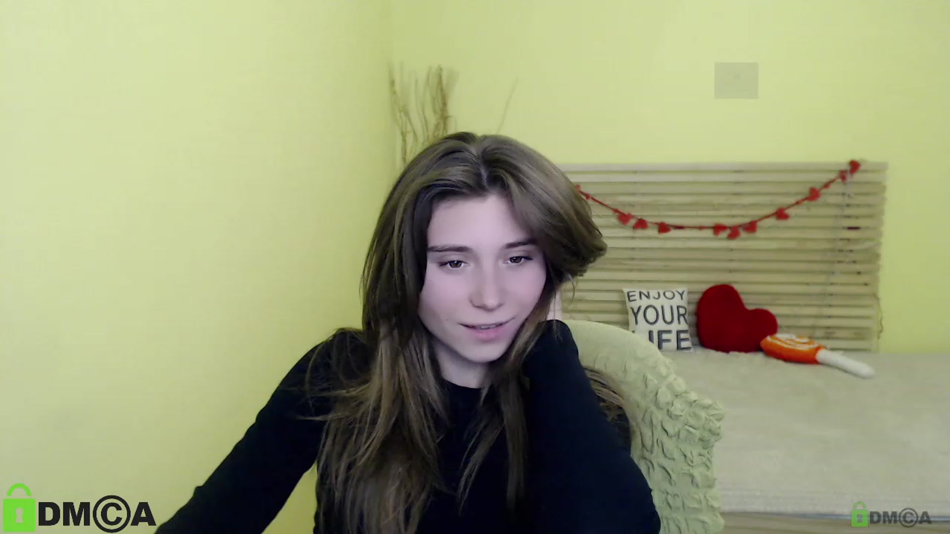 Gallery image thumbnail from MonicaaCute's myfreecams stream on, 10/22/2023, 15:19 image 10 of 20