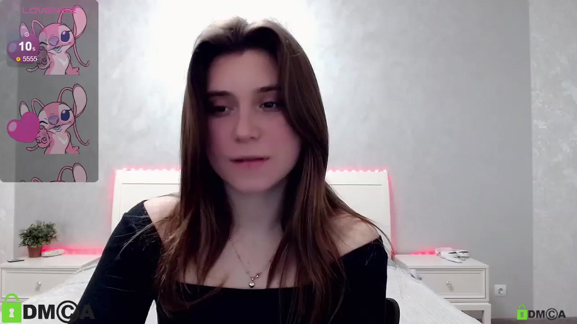 Gallery image thumbnail from MonicaaCute's myfreecams stream on, 04/29/2024, 17:20 image 9 of 20