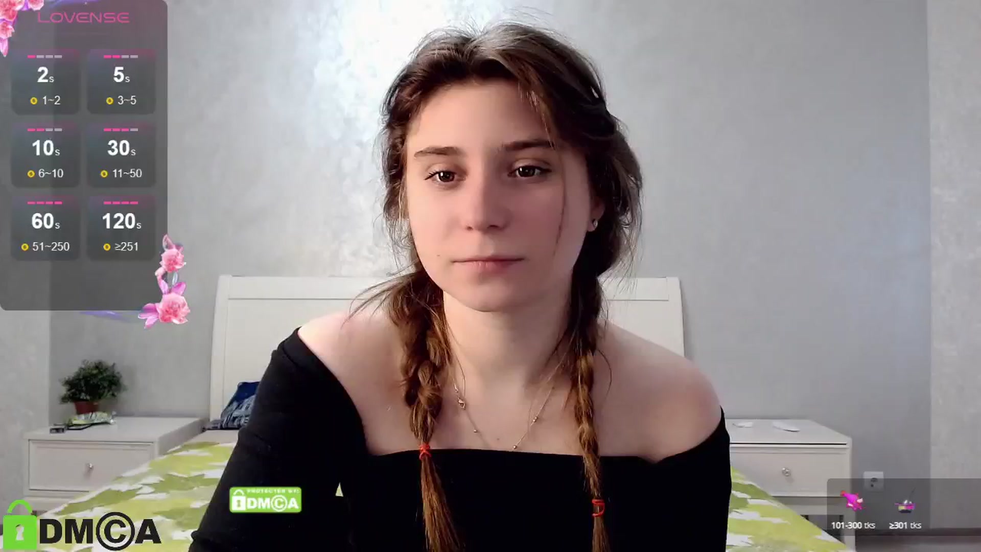 Gallery image thumbnail from MonicaaCute's myfreecams stream on, 05/19/2024, 14:14 image 7 of 20