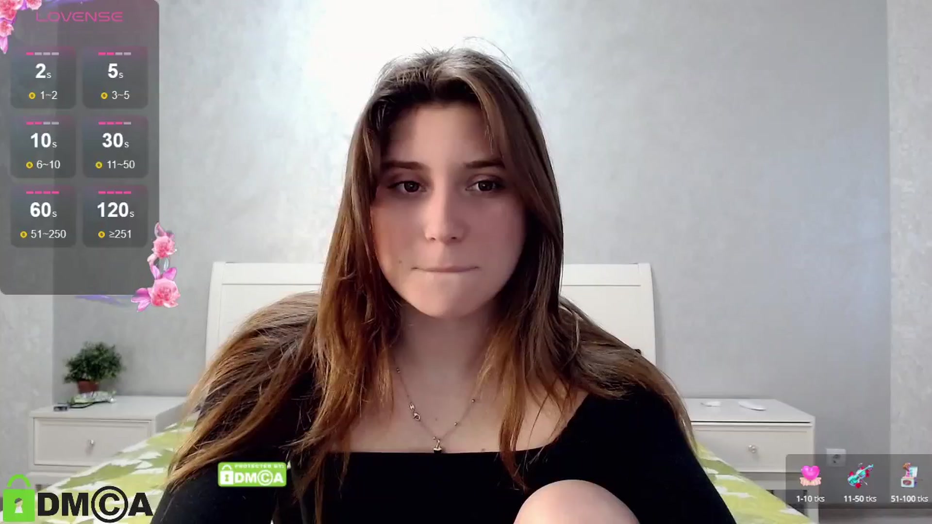 Gallery image thumbnail from MonicaaCute's myfreecams stream on, 05/19/2024, 14:14 image 15 of 20