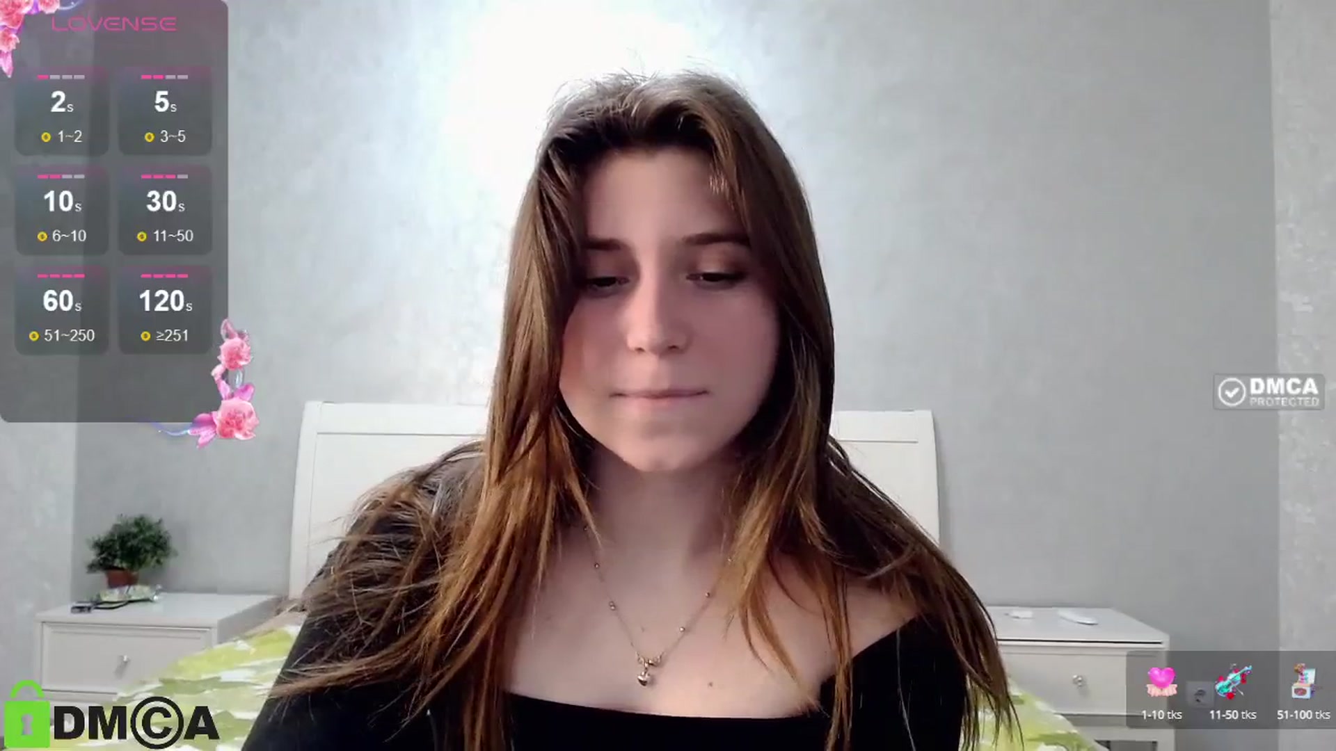 Gallery image thumbnail from MonicaaCute's myfreecams stream on, 05/19/2024, 18:17 image 6 of 20
