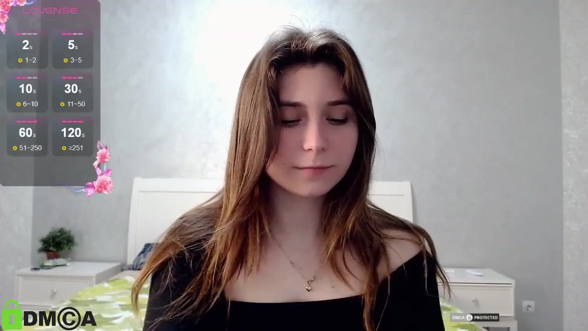Gallery image thumbnail from MonicaaCute's myfreecams stream on, 05/19/2024, 18:17 image 12 of 20