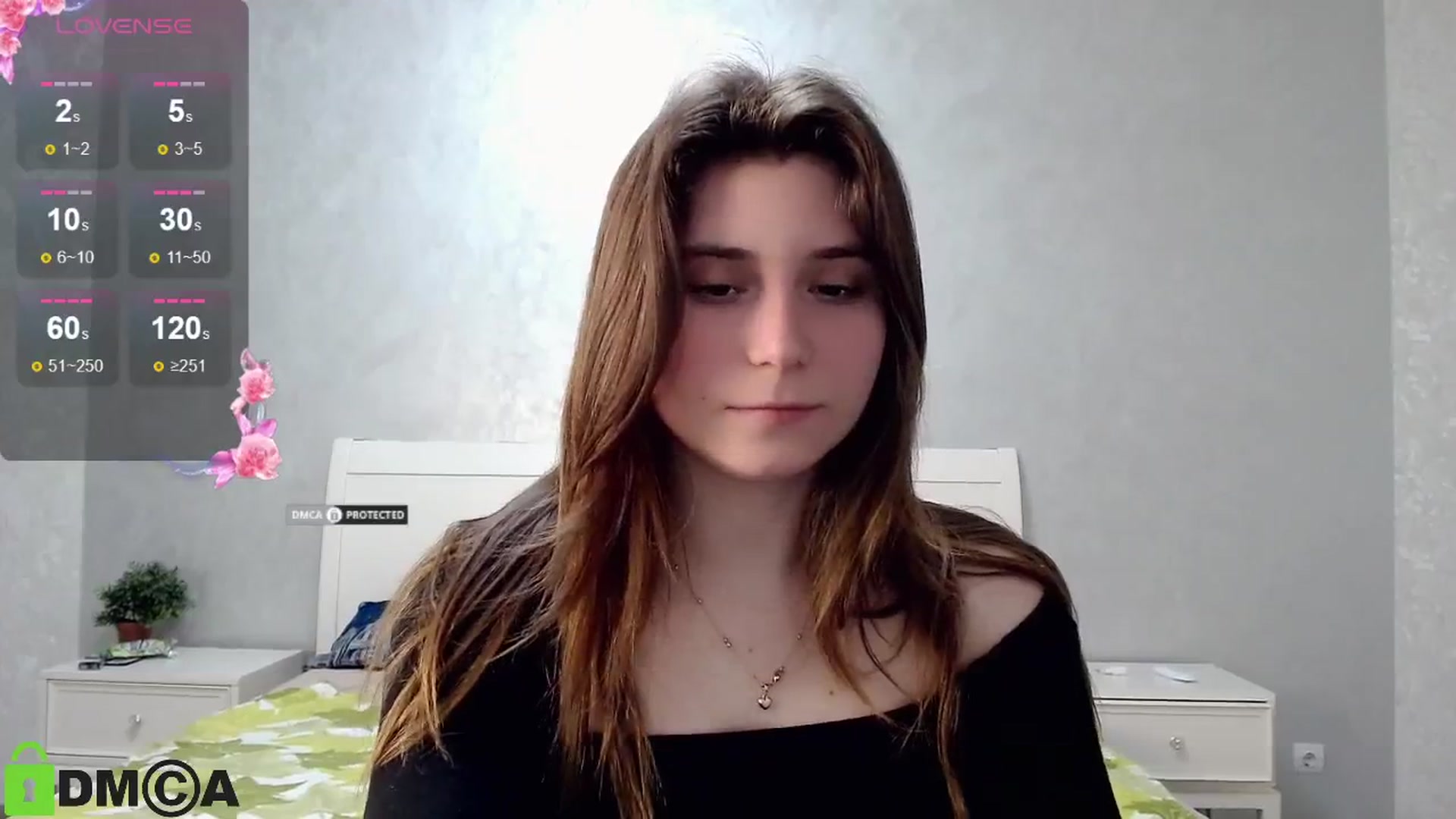 Gallery image thumbnail from MonicaaCute's myfreecams stream on, 05/19/2024, 18:17 image 17 of 20