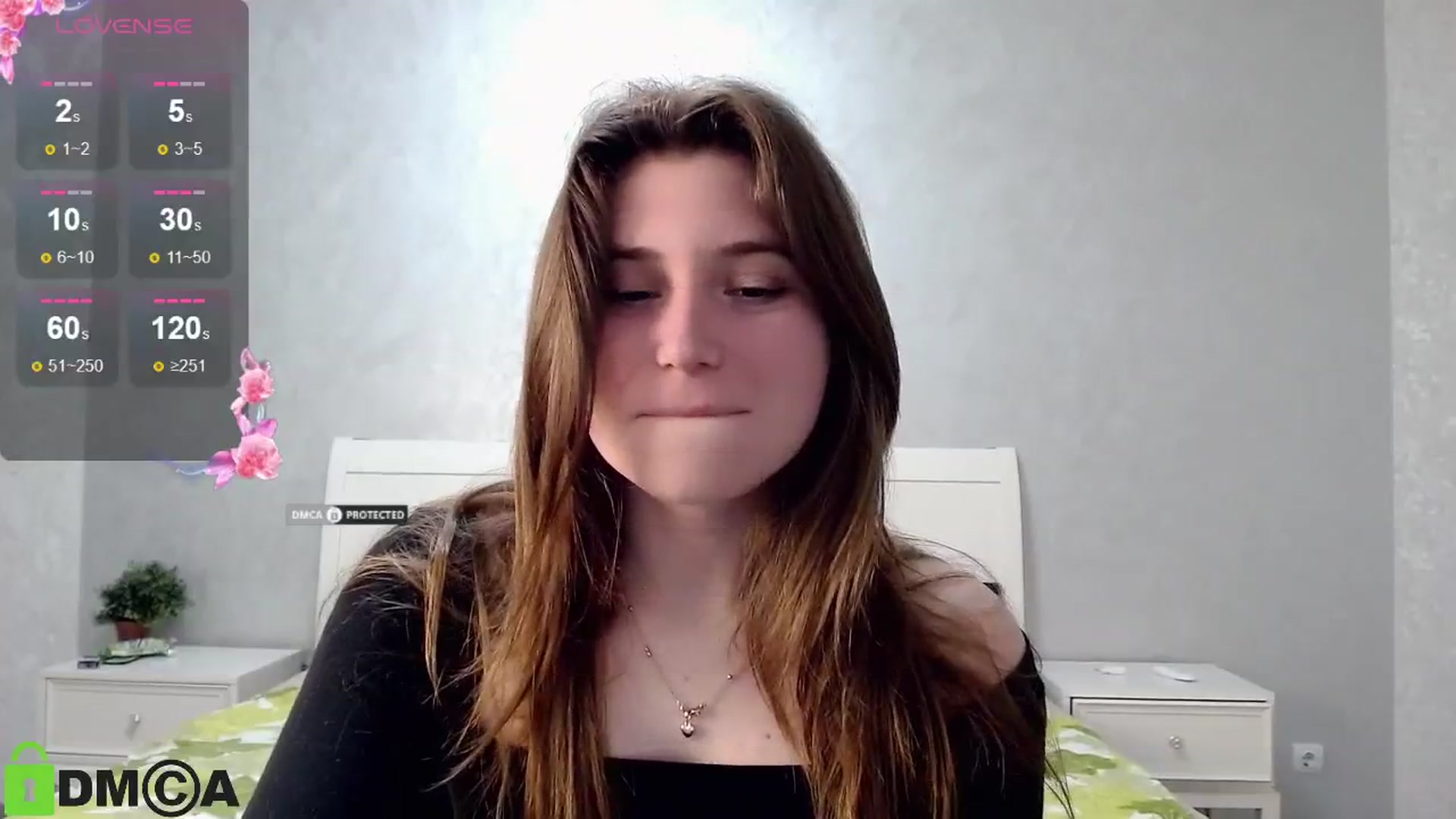 Gallery image thumbnail from MonicaaCute's myfreecams stream on, 05/19/2024, 18:17 image 7 of 20