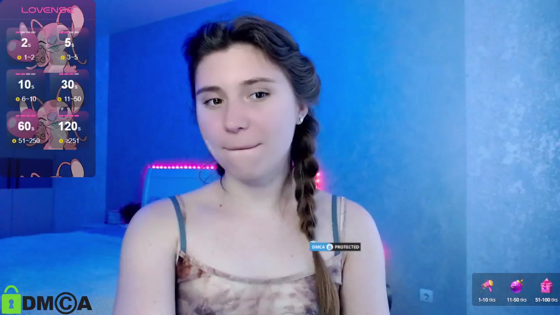 Gallery image thumbnail from MonicaaCute's myfreecams stream on, 07/01/2024, 15:13 image 12 of 20