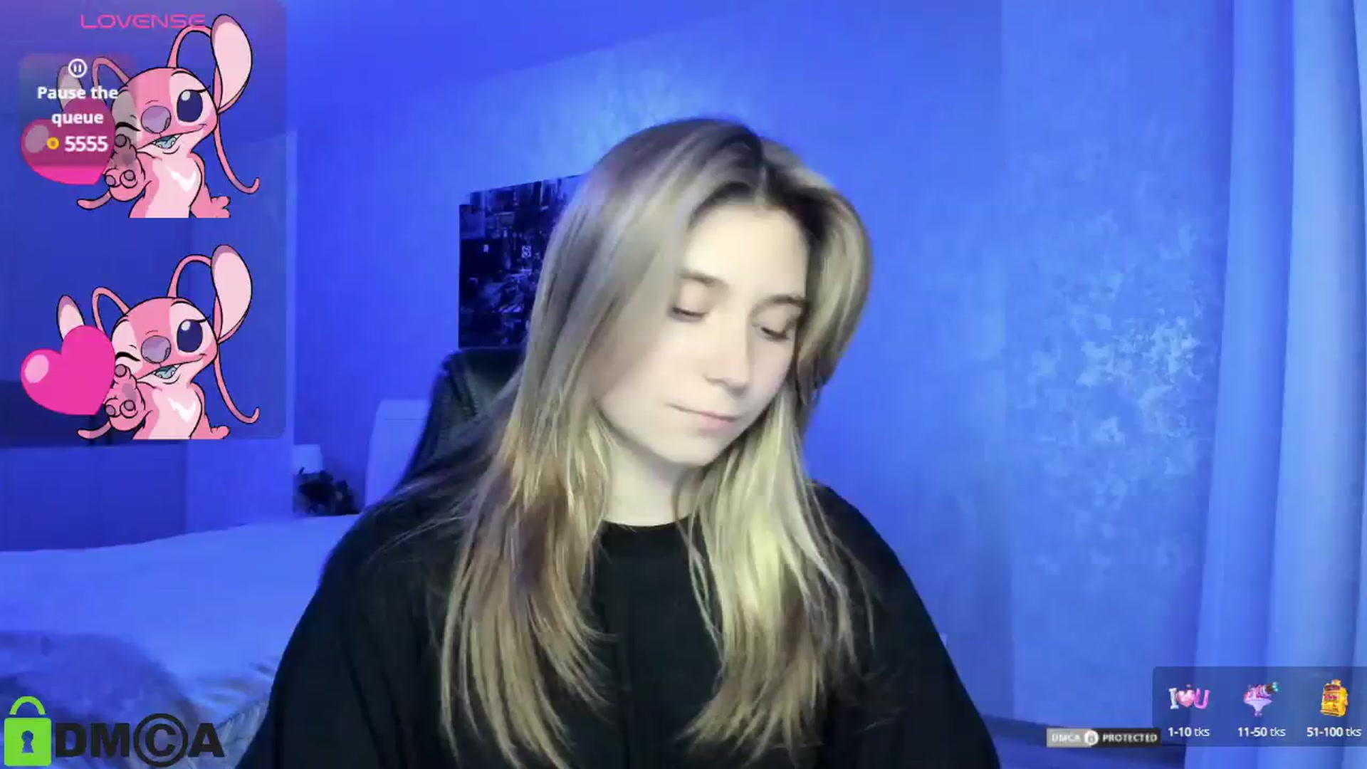 Gallery image thumbnail from MonicaaCute's myfreecams stream on, 09/25/2024, 18:03 image 18 of 20