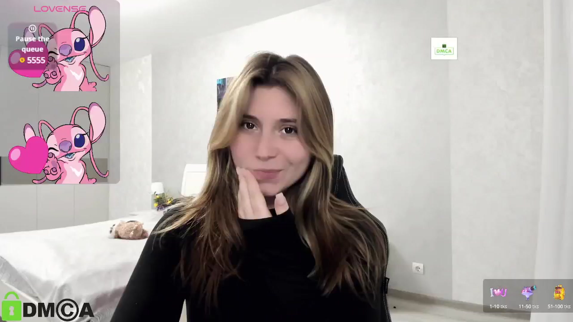 Gallery image thumbnail from MonicaaCute's myfreecams stream on, 10/03/2024, 18:02 image 8 of 20