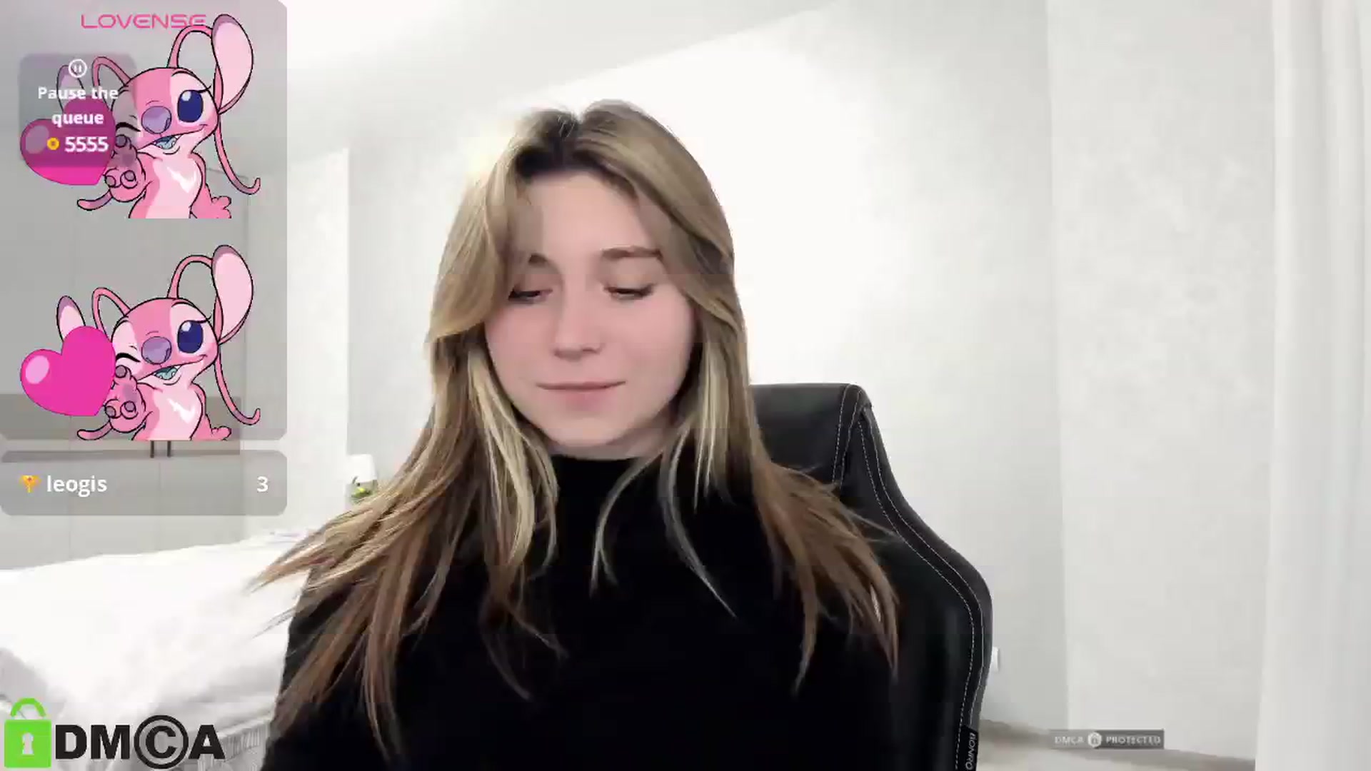 Gallery image thumbnail from MonicaaCute's myfreecams stream on, 10/04/2024, 17:15 image 18 of 20