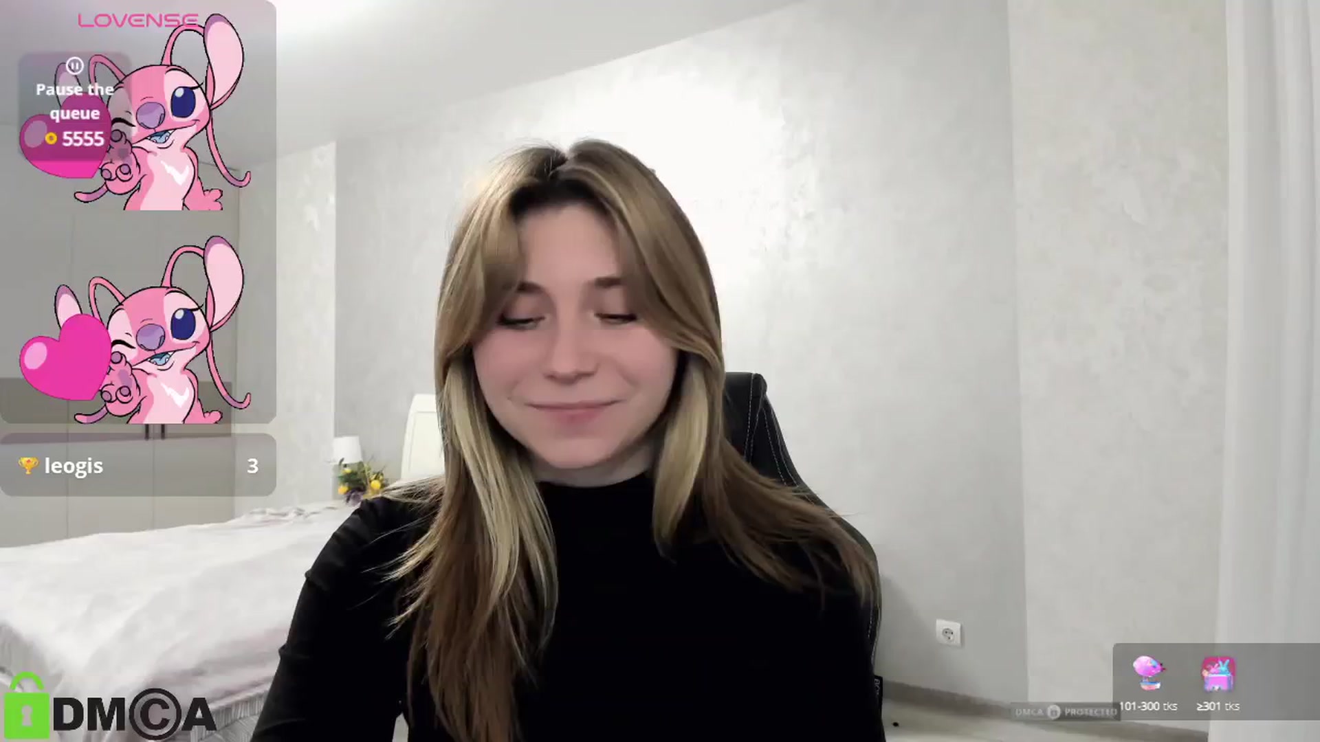 Gallery image thumbnail from MonicaaCute's myfreecams stream on, 10/04/2024, 17:15 image 13 of 20