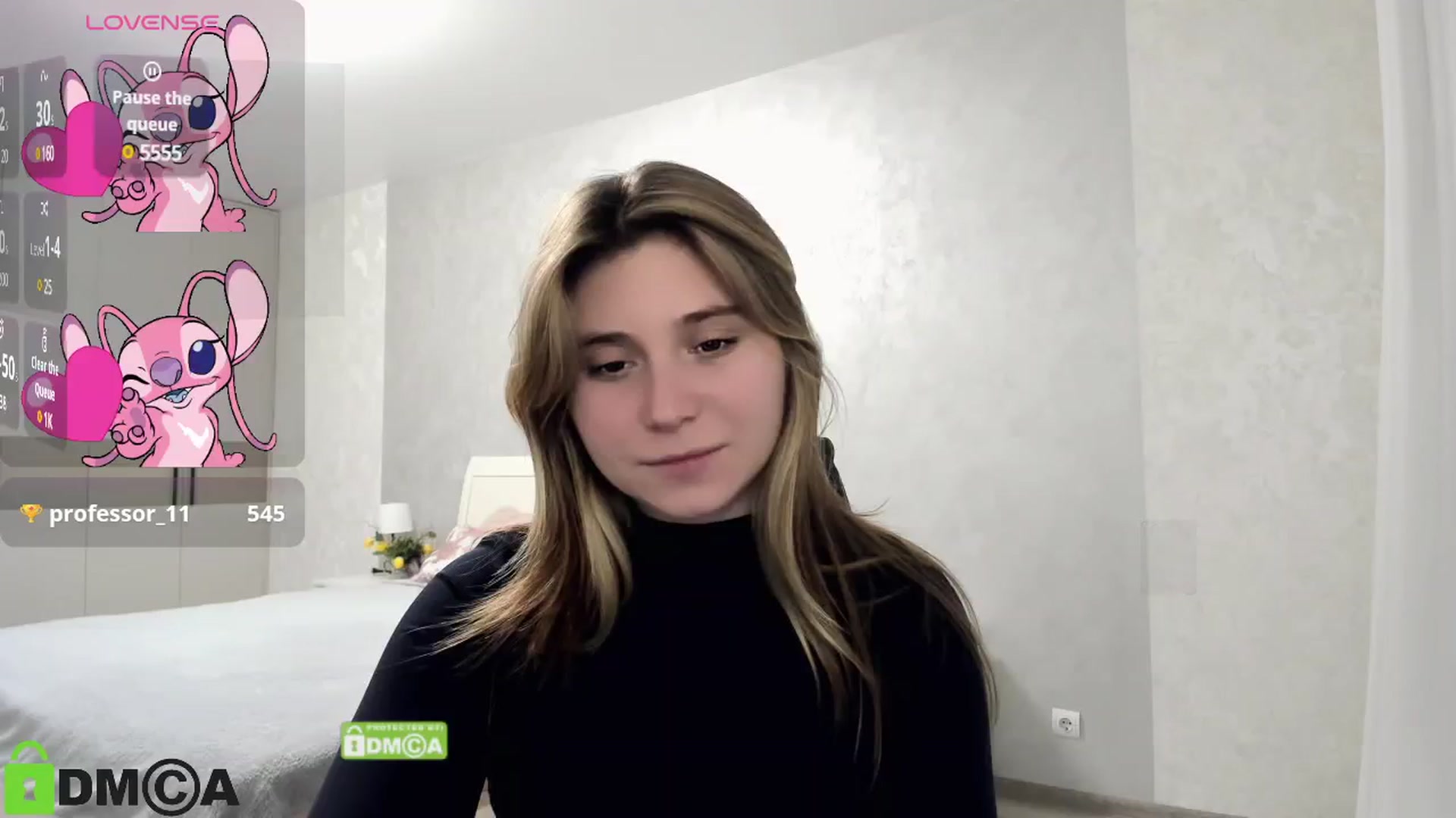 Gallery image thumbnail from MonicaaCute's myfreecams stream on, 10/13/2024, 18:09 image 14 of 20