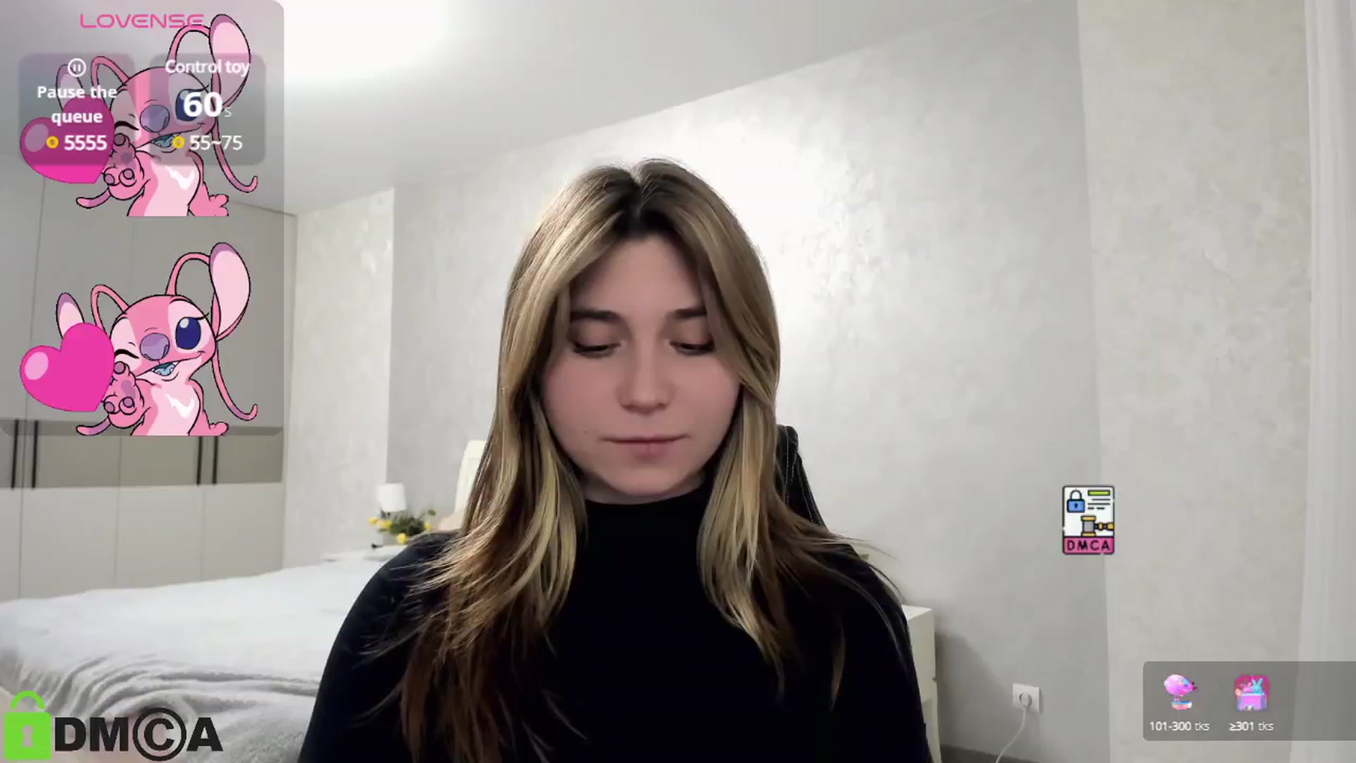 Gallery image thumbnail from MonicaaCute's myfreecams stream on, 10/17/2024, 17:59 image 15 of 20