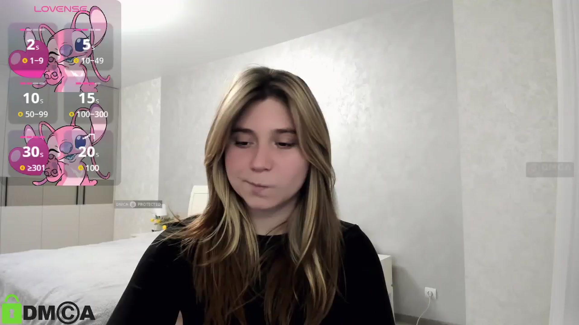 Gallery image thumbnail from MonicaaCute's myfreecams stream on, 10/18/2024, 16:53 image 13 of 20