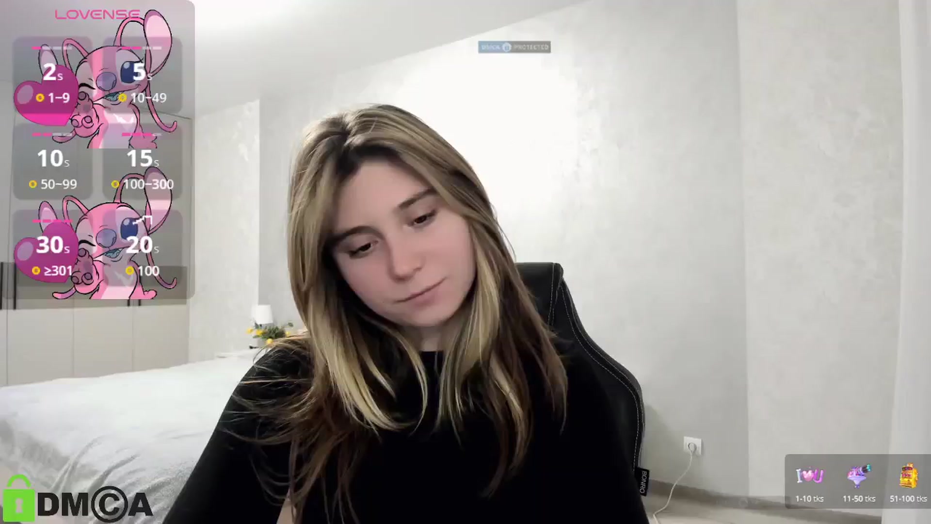 Gallery image thumbnail from MonicaaCute's myfreecams stream on, 10/18/2024, 17:59 image 18 of 20