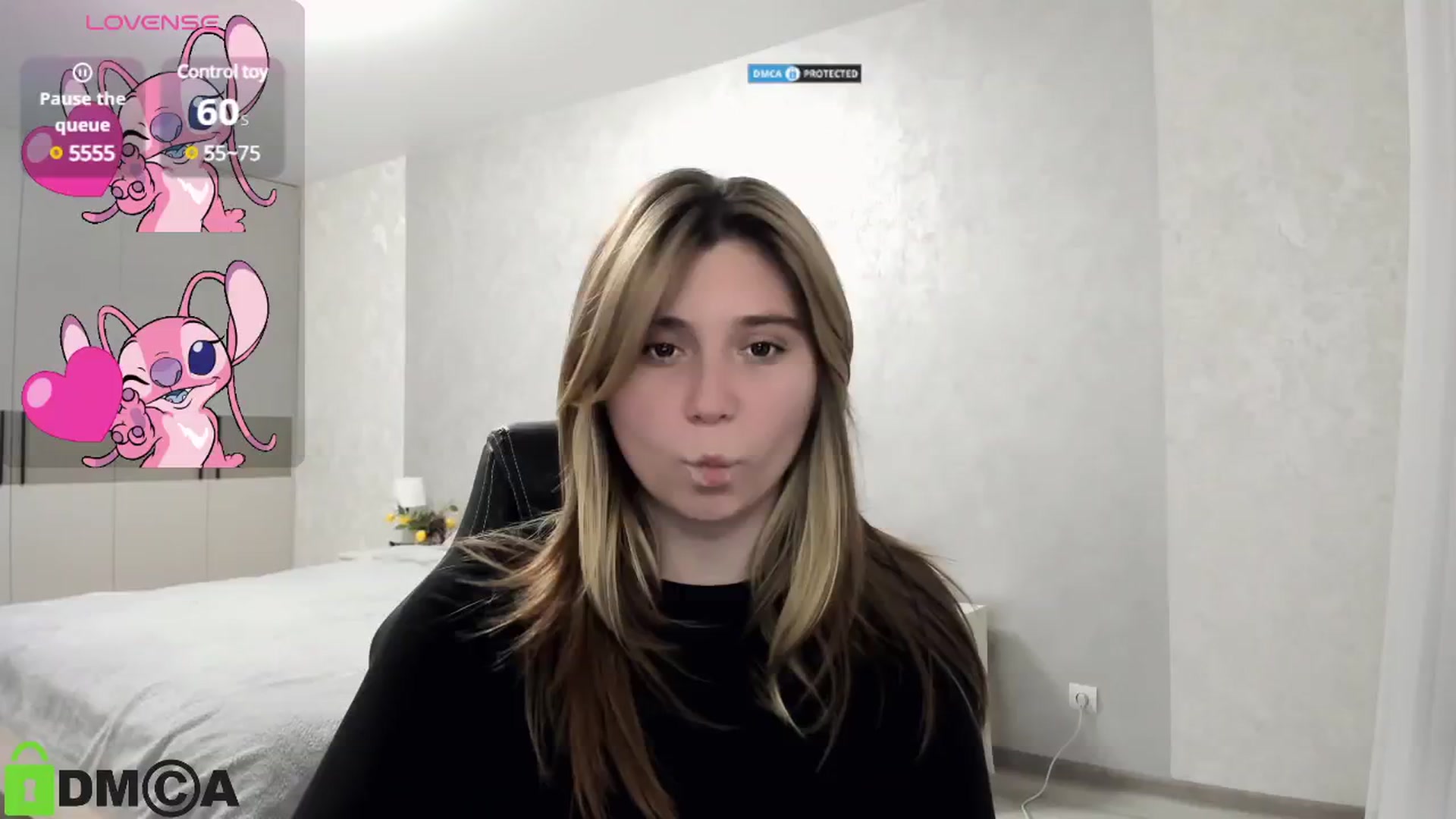 Gallery image thumbnail from MonicaaCute's myfreecams stream on, 10/18/2024, 17:59 image 9 of 20